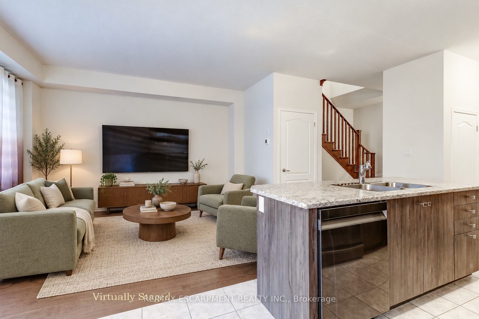 80 Oaktree Drive Property Photo 17