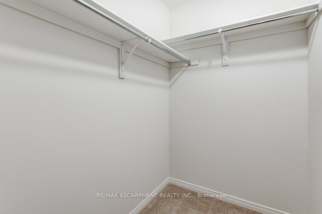 80 Oaktree Drive Property Photo 29