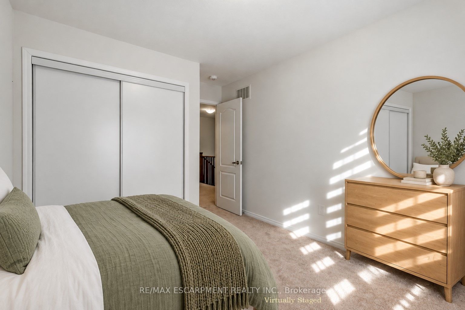 80 Oaktree Drive Property Photo 33
