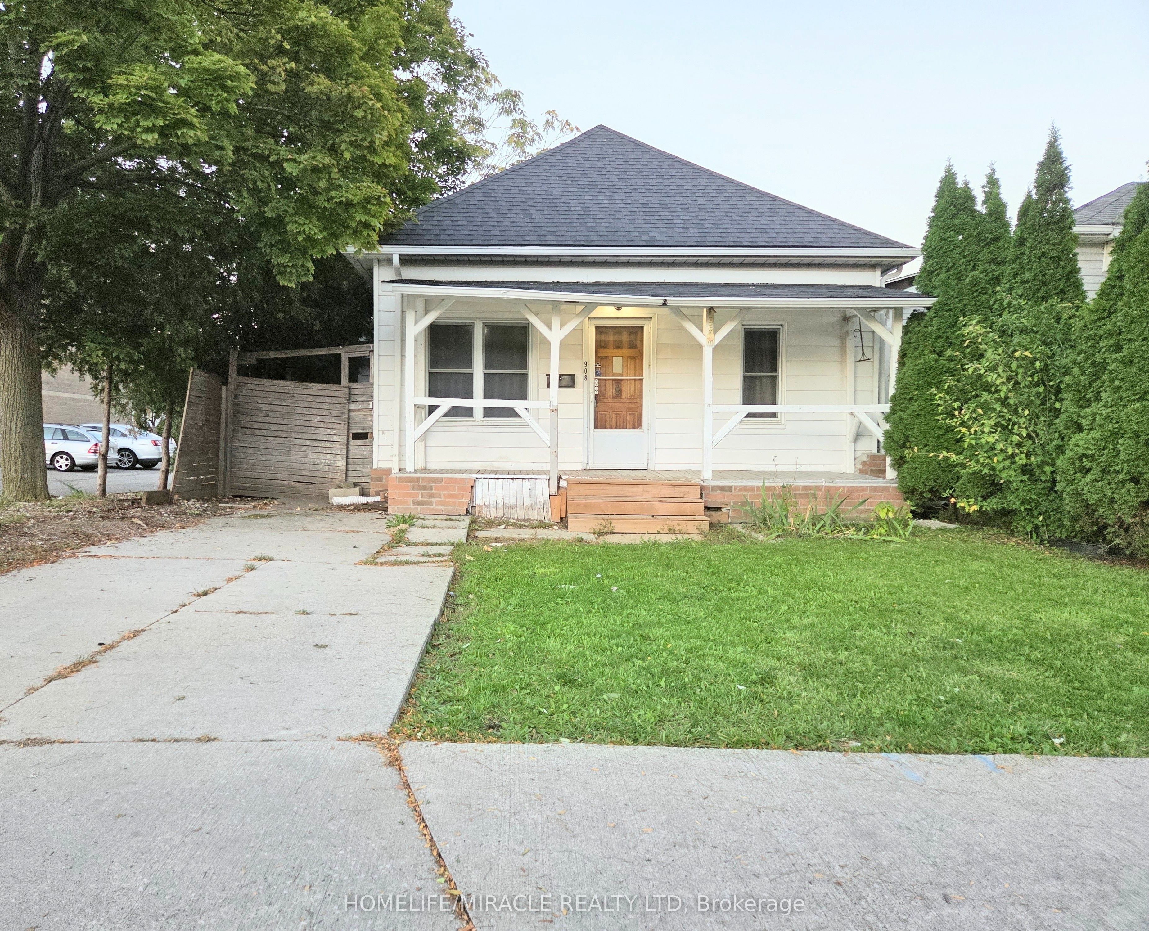 908 Windsor Avenue Property Photo 2