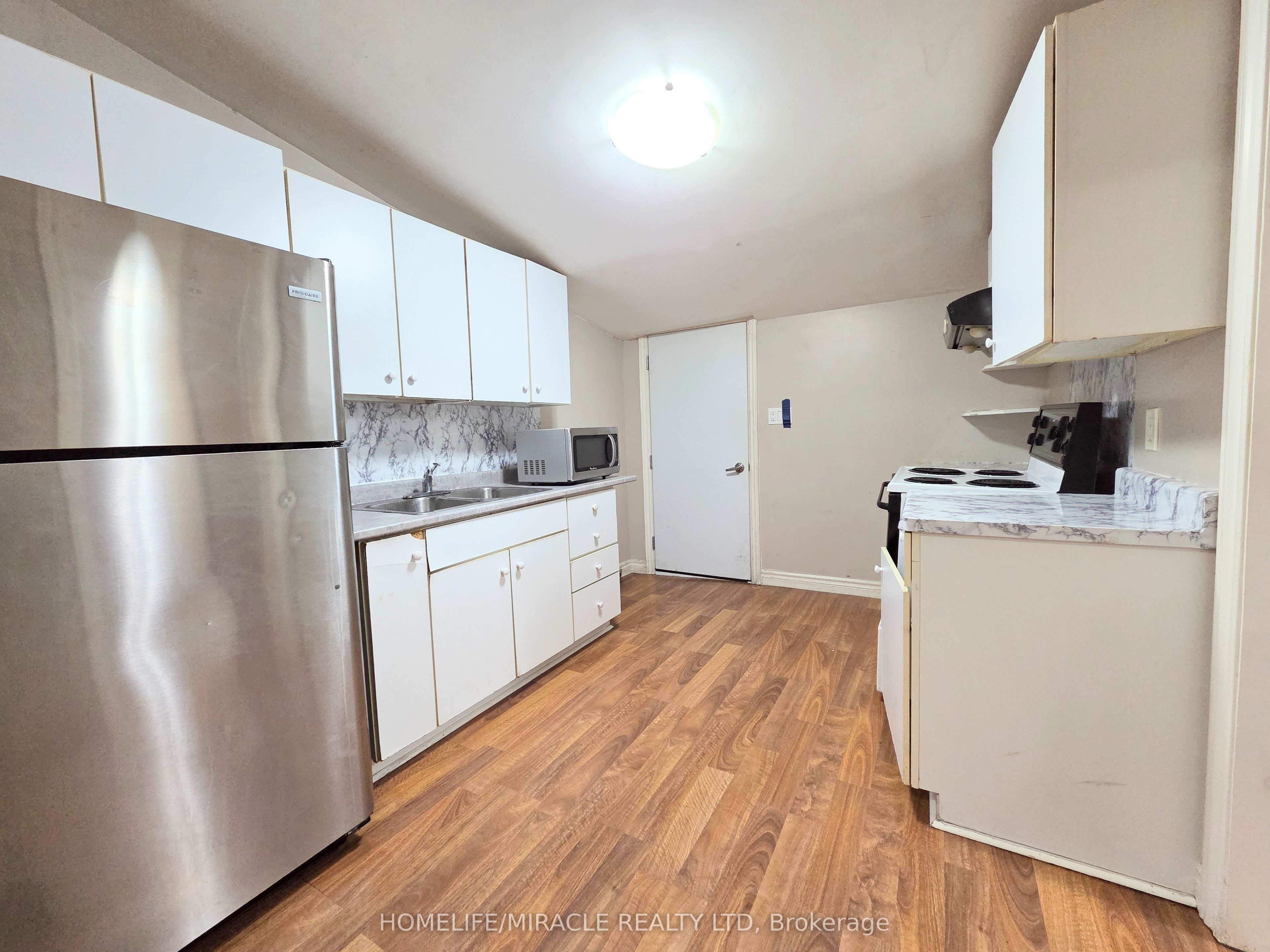 908 Windsor Avenue Property Photo 17