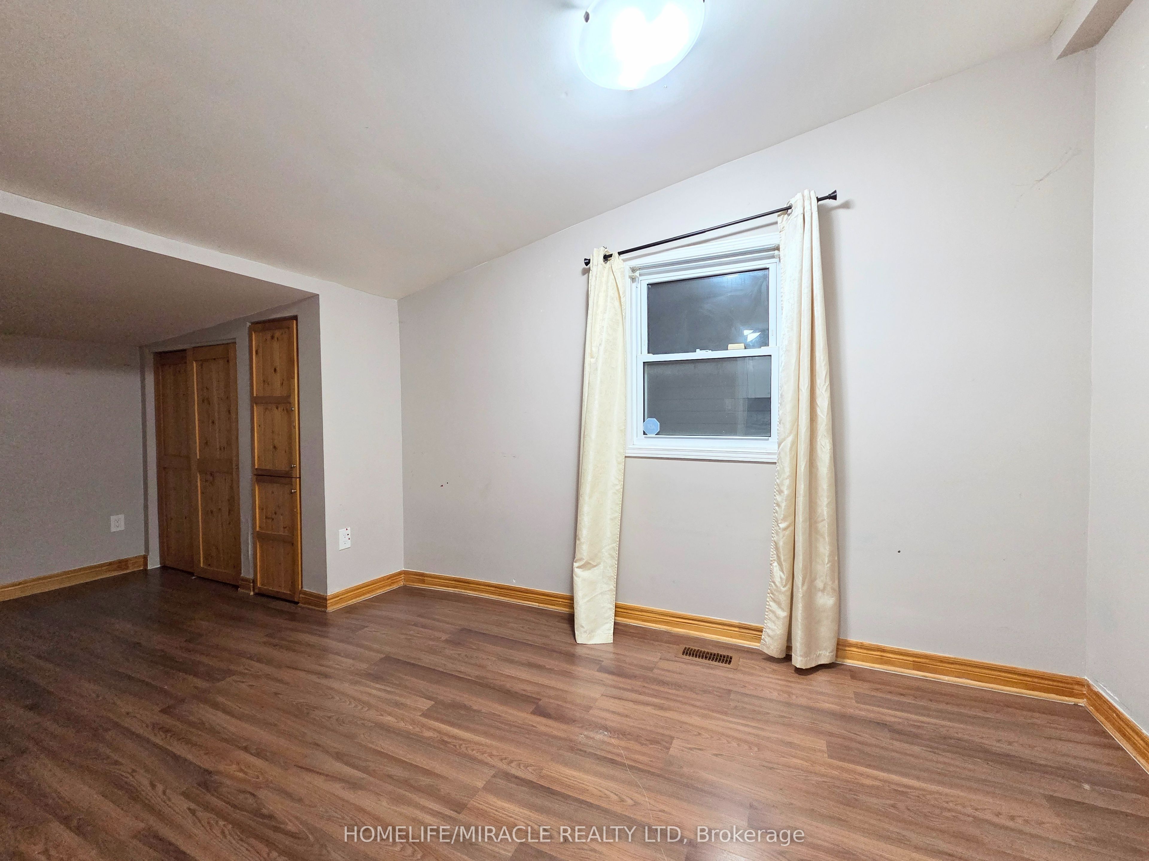 908 Windsor Avenue Property Photo 20