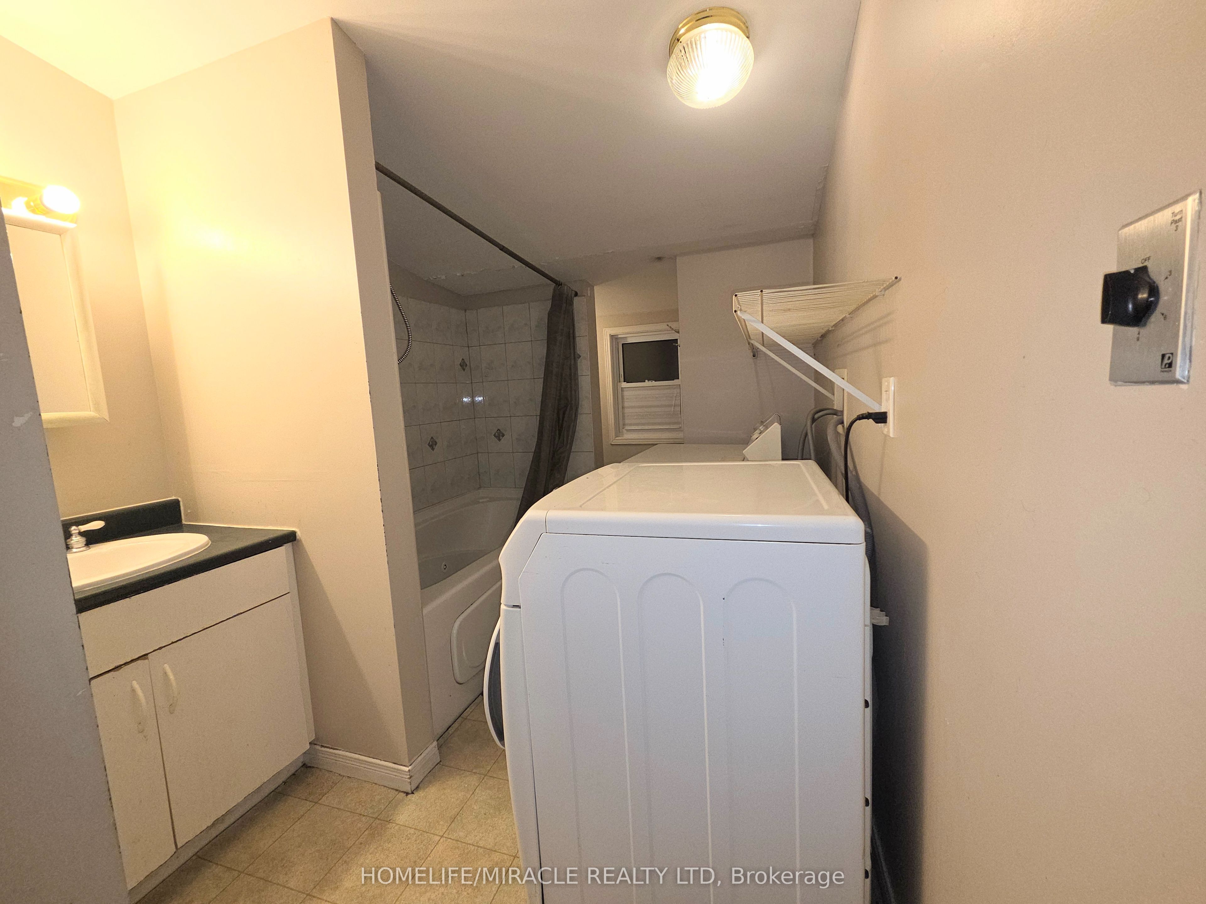 908 Windsor Avenue Property Photo 24