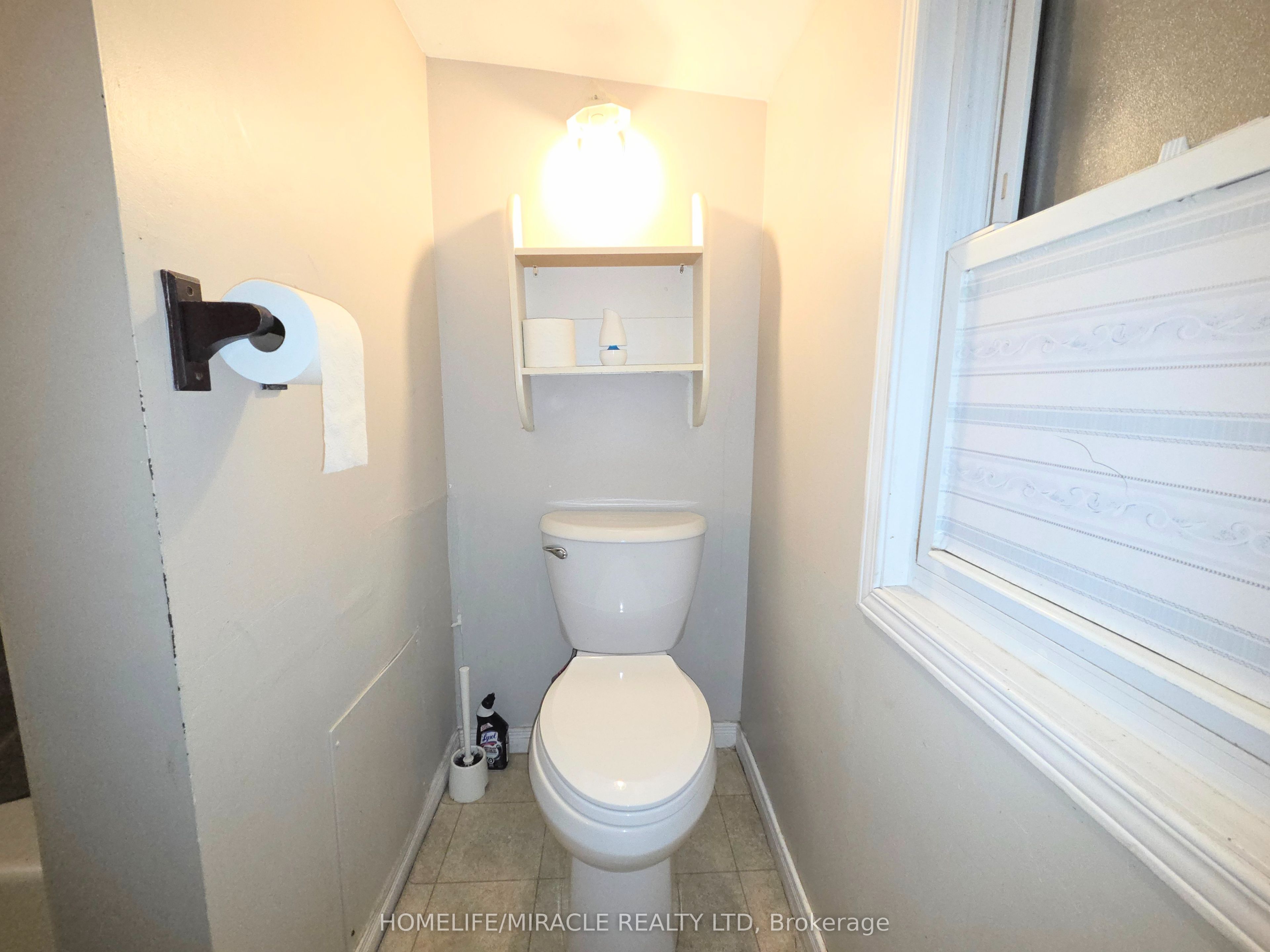 908 Windsor Avenue Property Photo 27