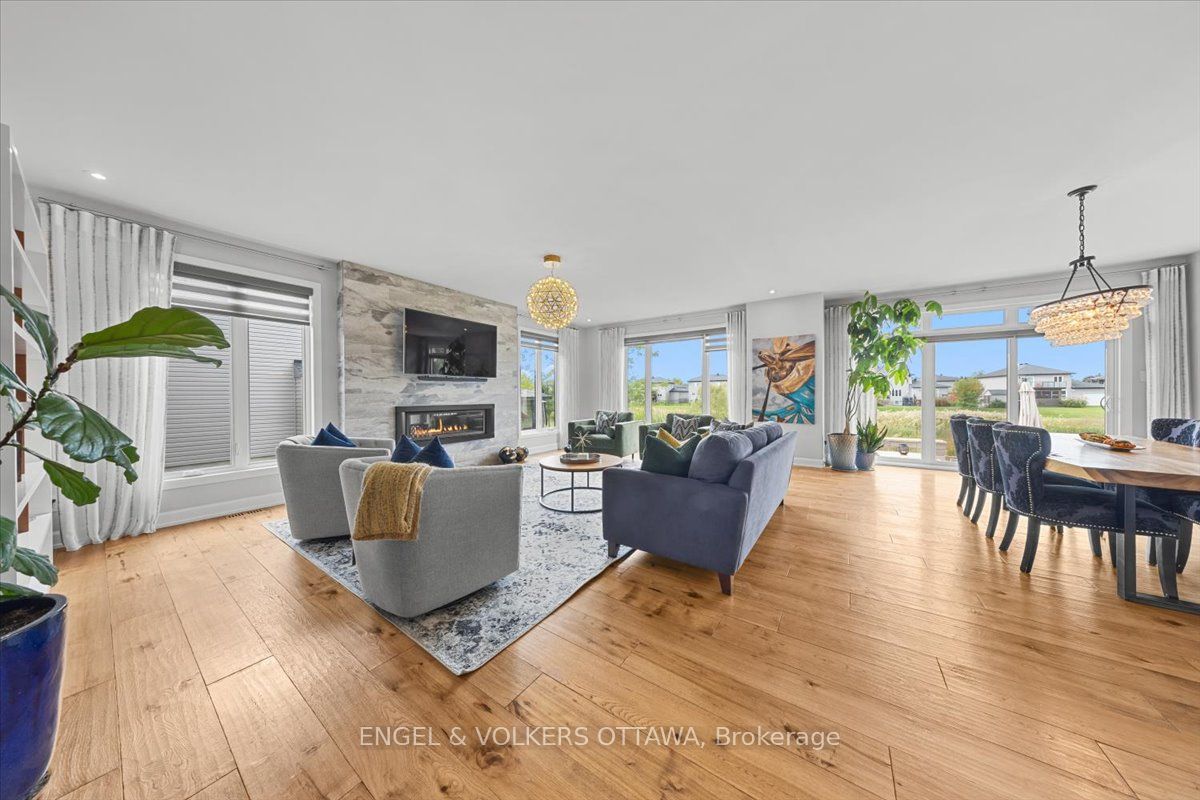 348 St-tropez Street Property Photo 5