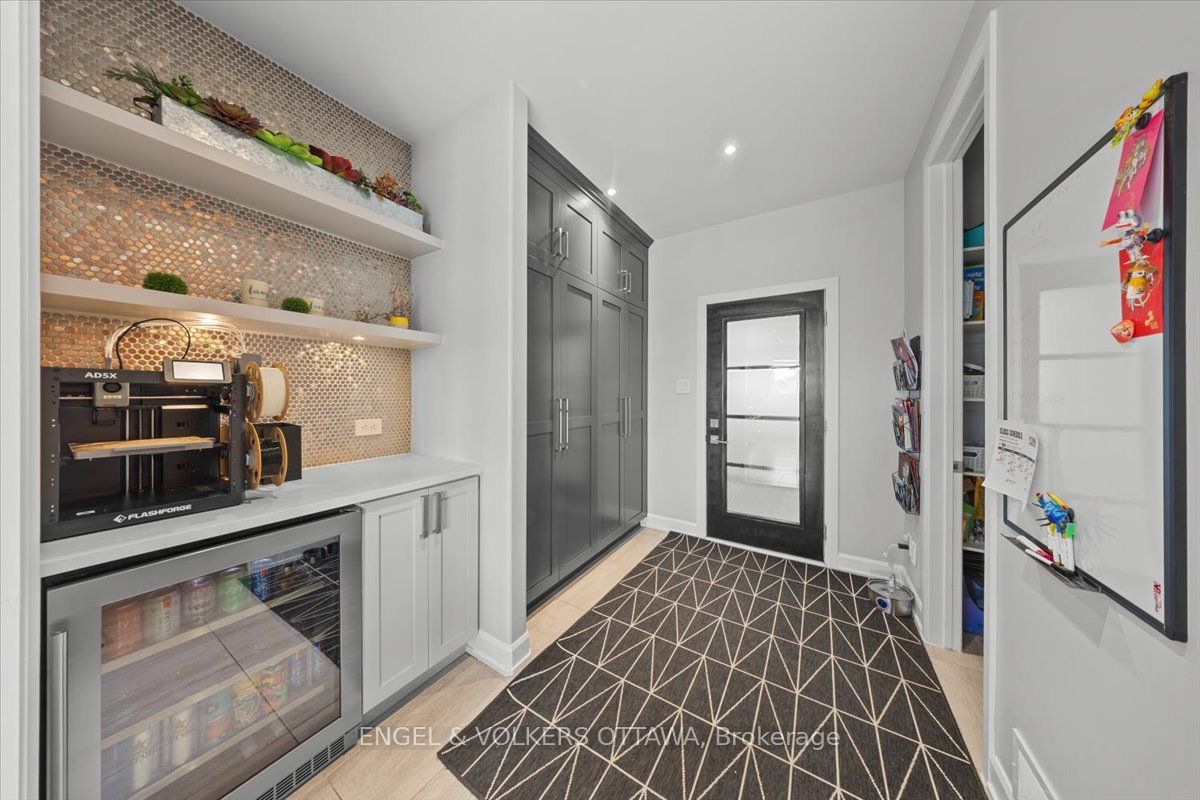 348 St-tropez Street Property Photo 21
