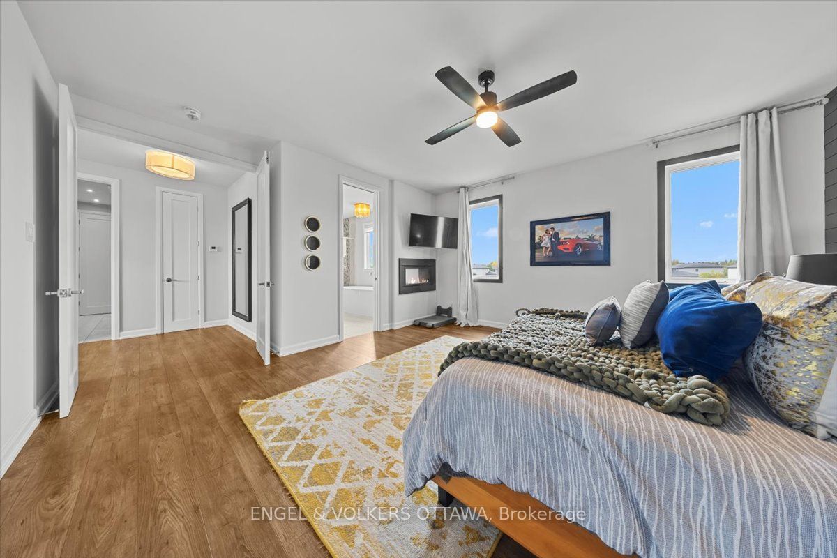 348 St-tropez Street Property Photo 24