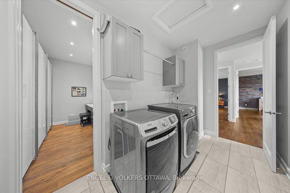 348 St-tropez Street Property Photo 30