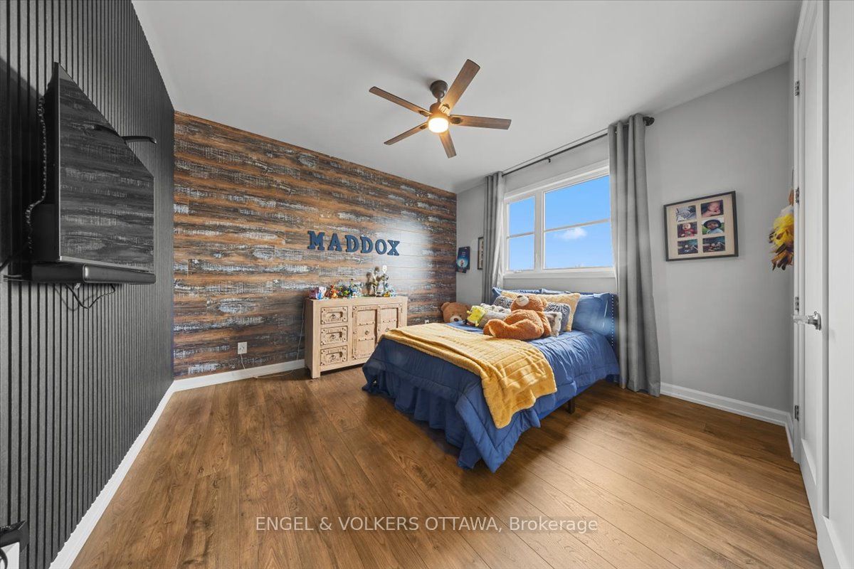 348 St-tropez Street Property Photo 32