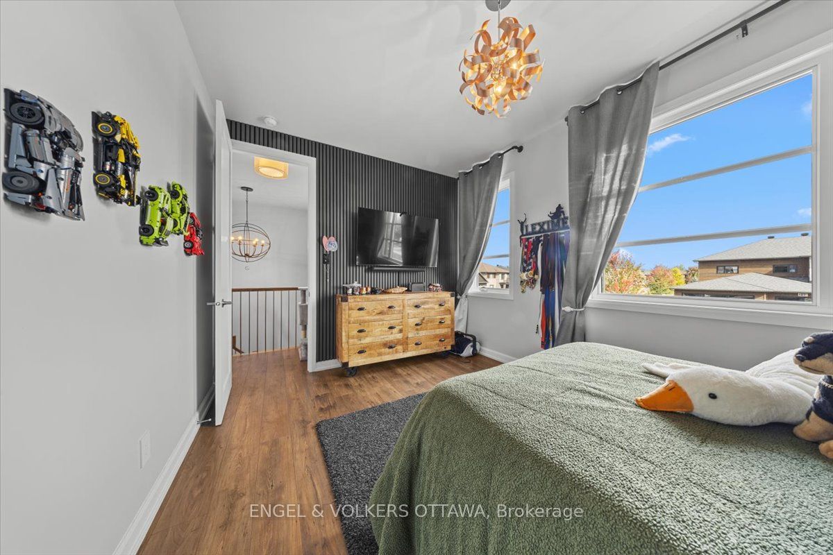348 St-tropez Street Property Photo 34