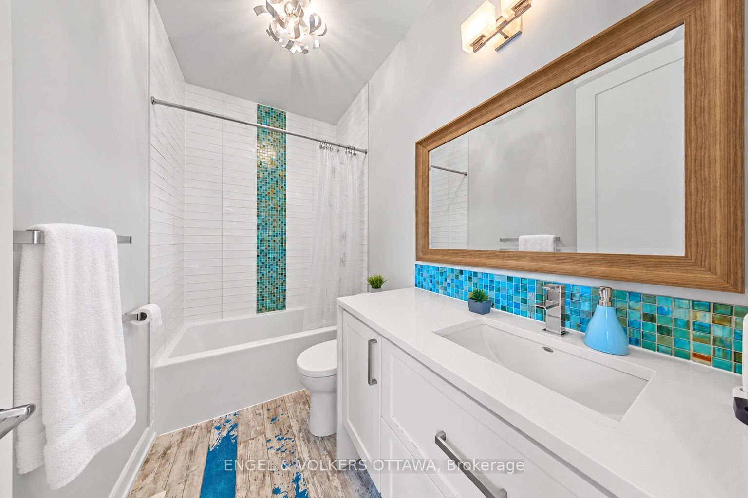 348 St-tropez Street Property Photo 35