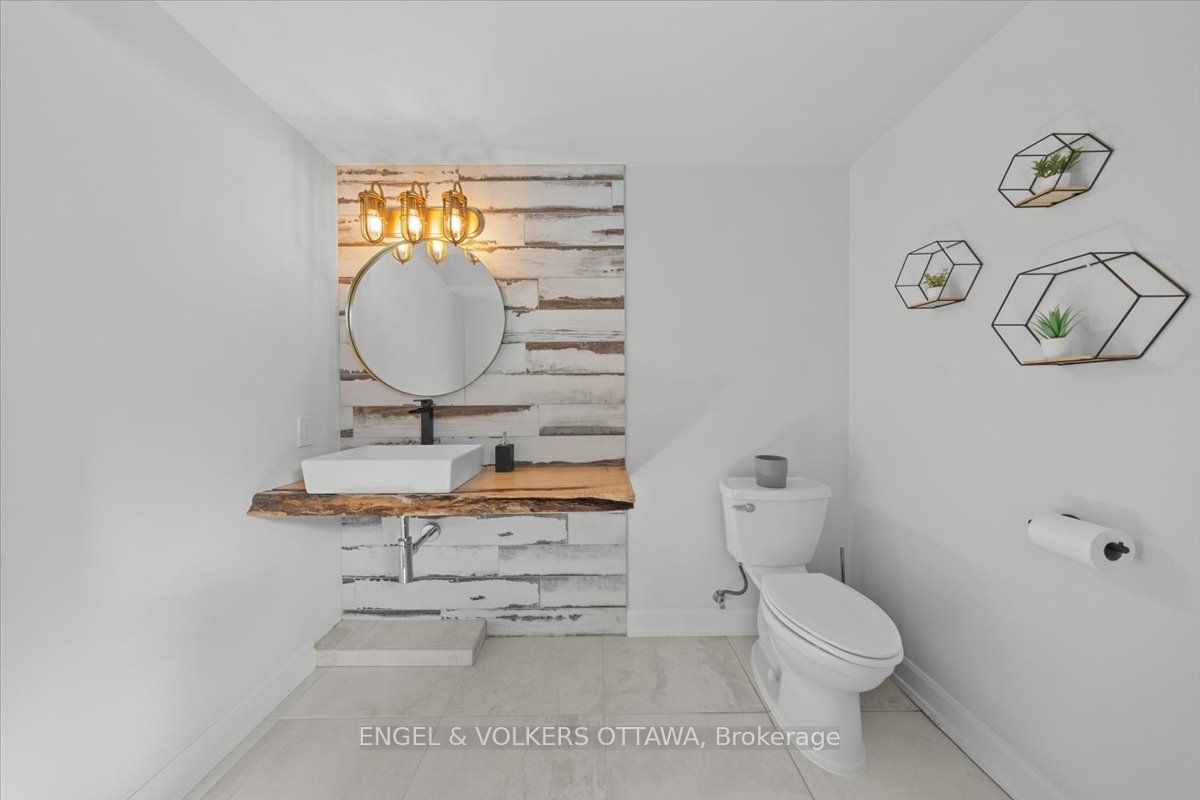 348 St-tropez Street Property Photo 40