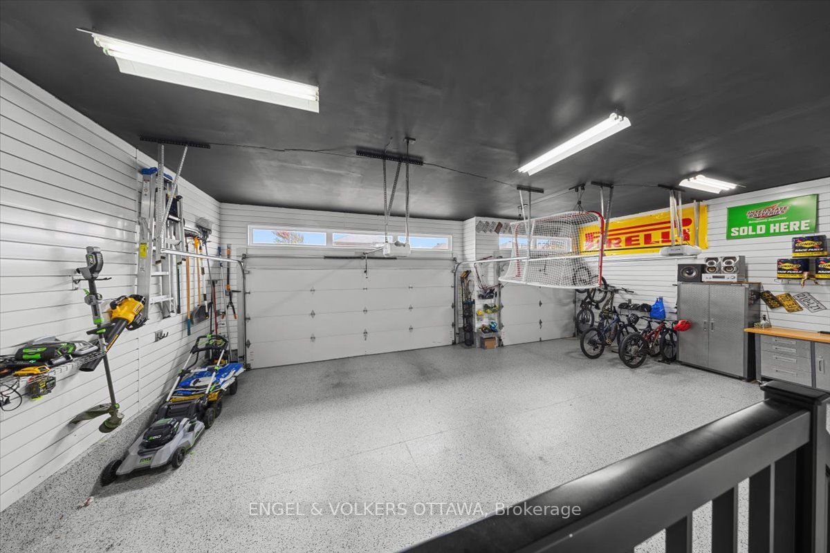 348 St-tropez Street Property Photo 49