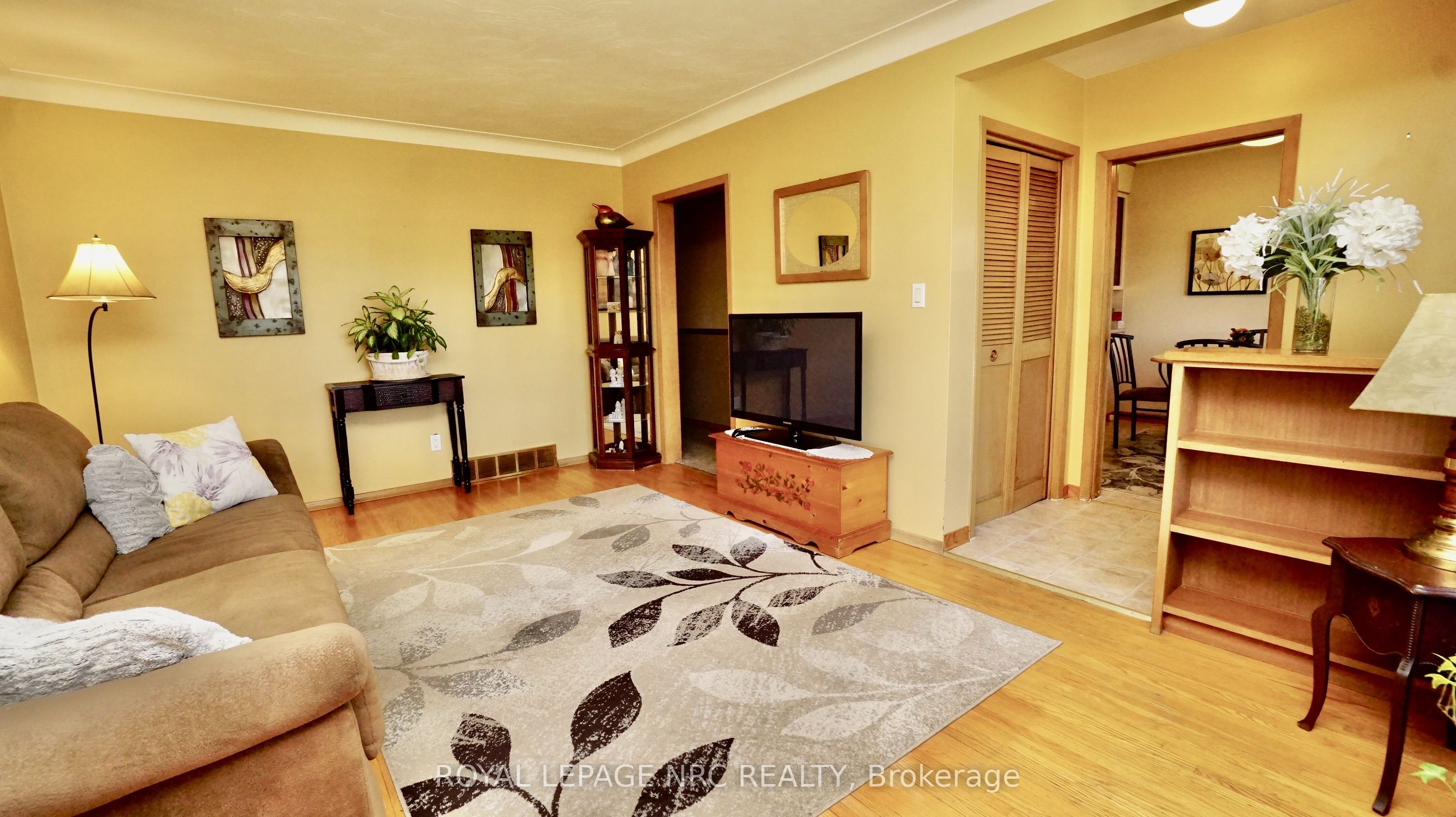 7030 Whitman Avenue Property Photo 9
