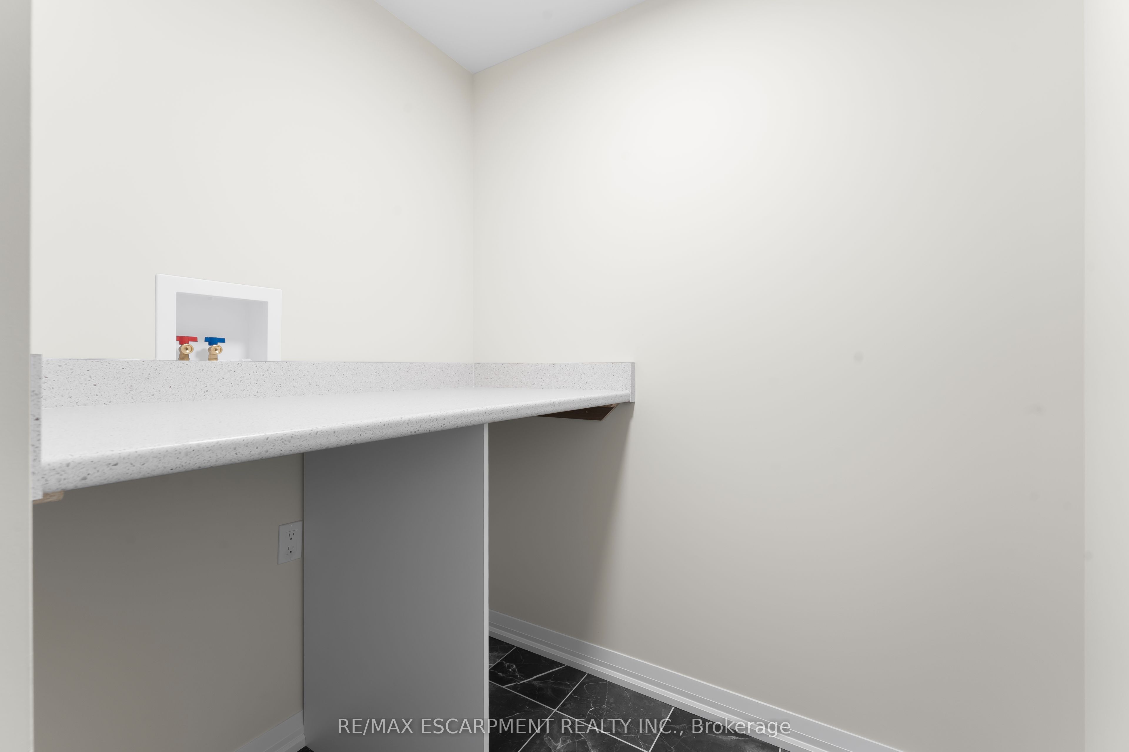 957 Clare Avenue Property Photo 15