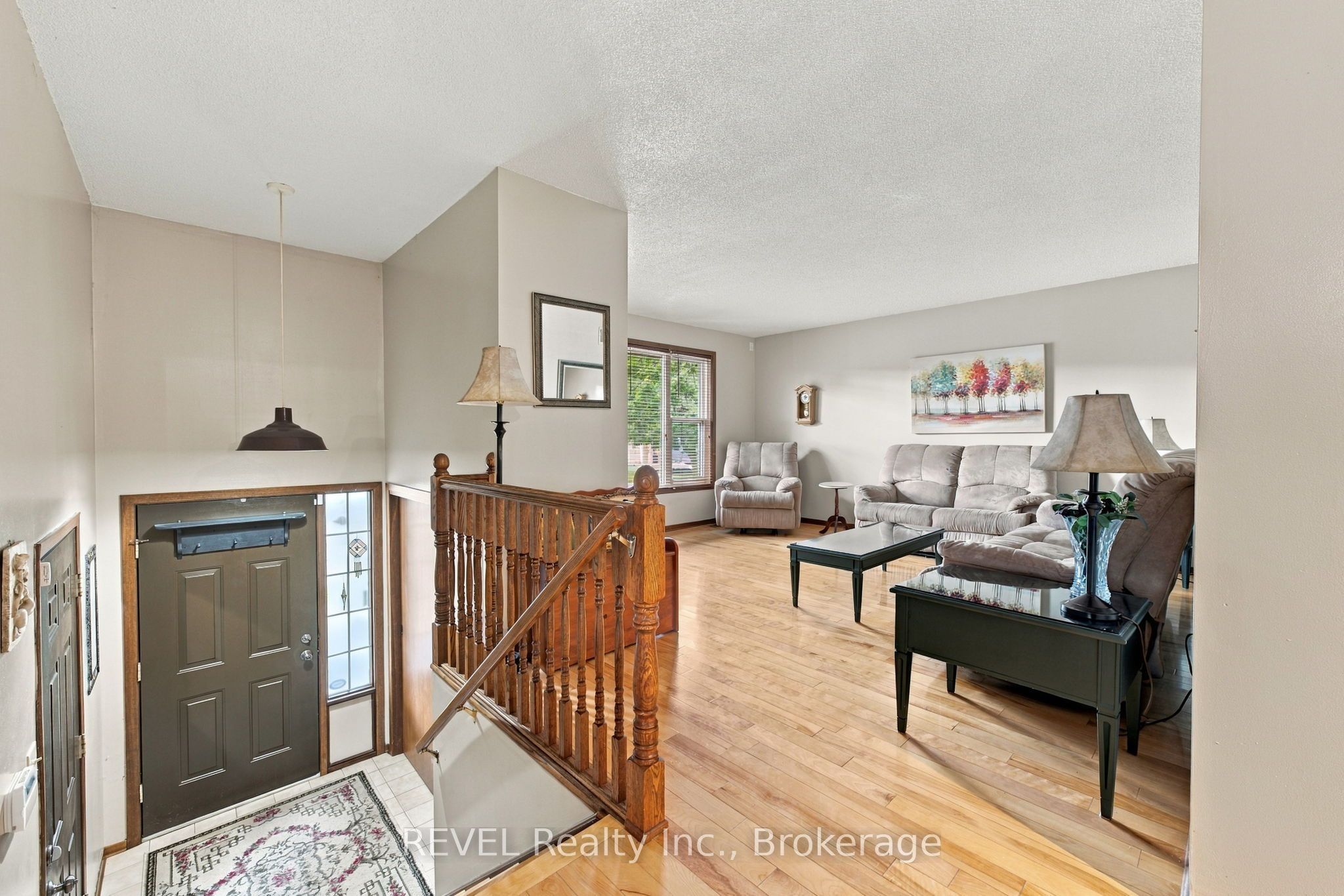 10 Michelle Drive Property Photo 6