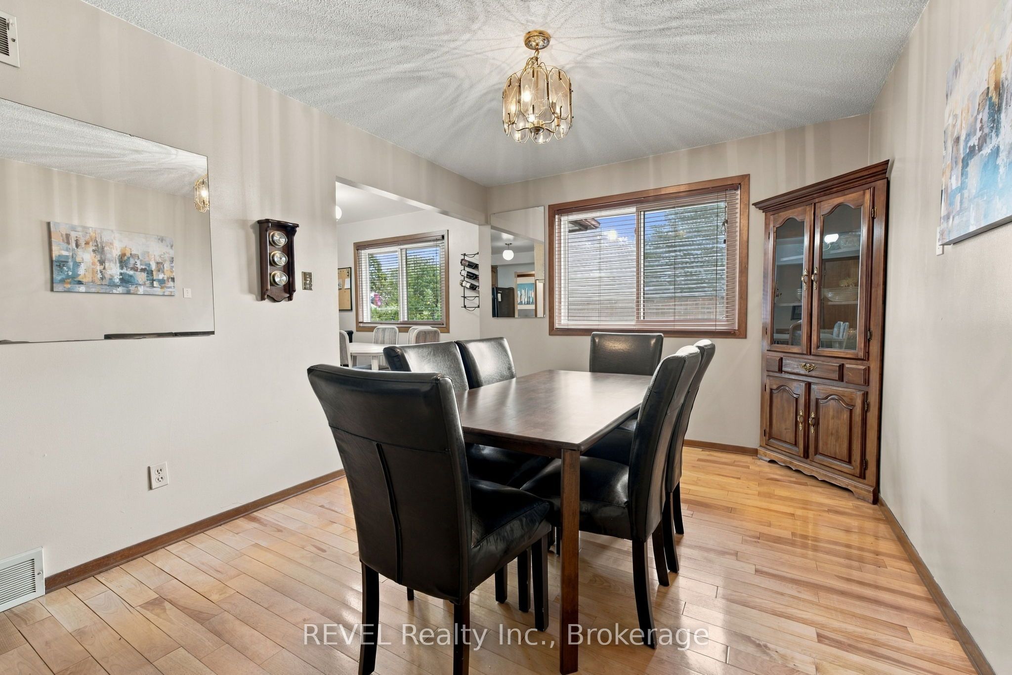 10 Michelle Drive Property Photo 11