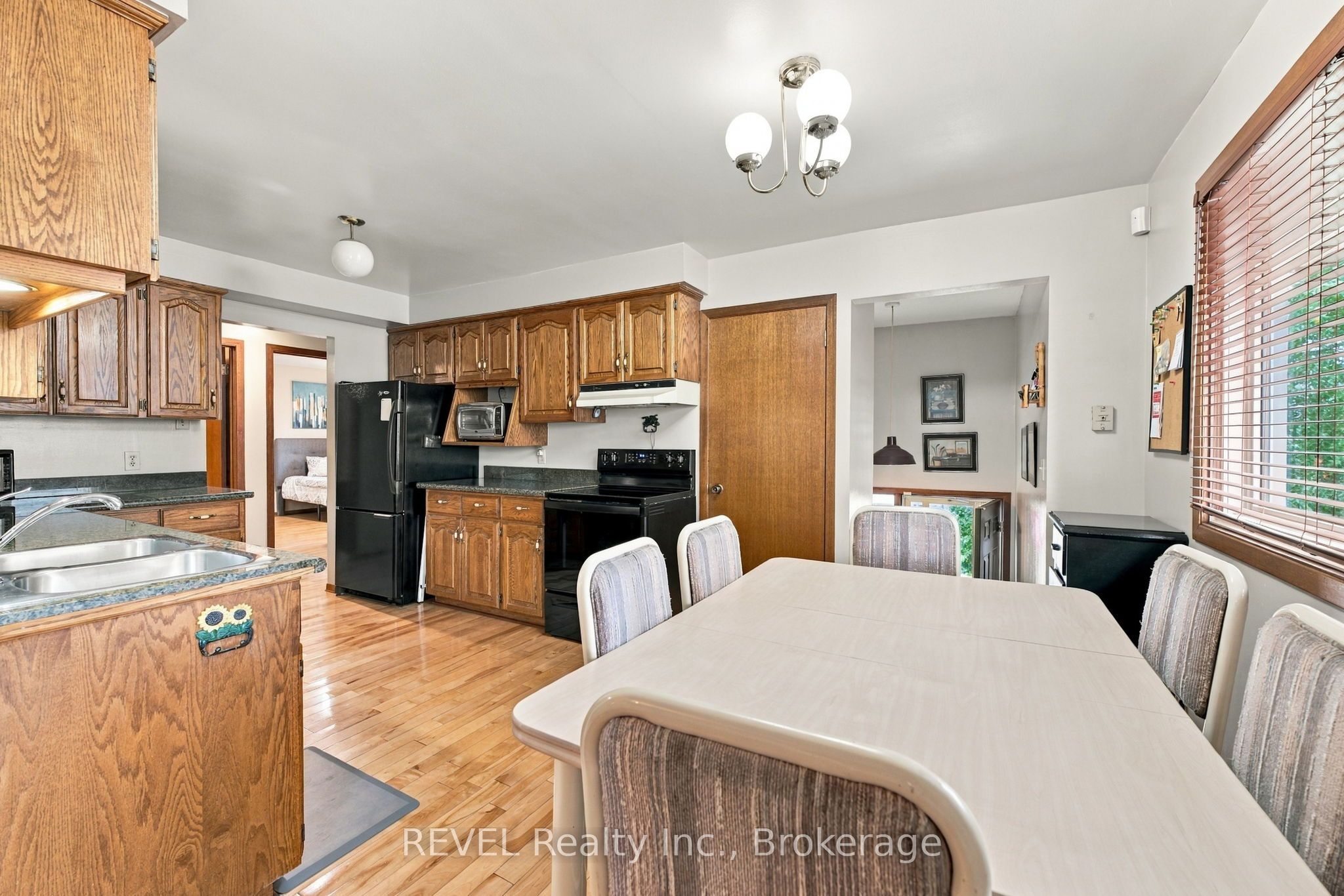10 Michelle Drive Property Photo 16