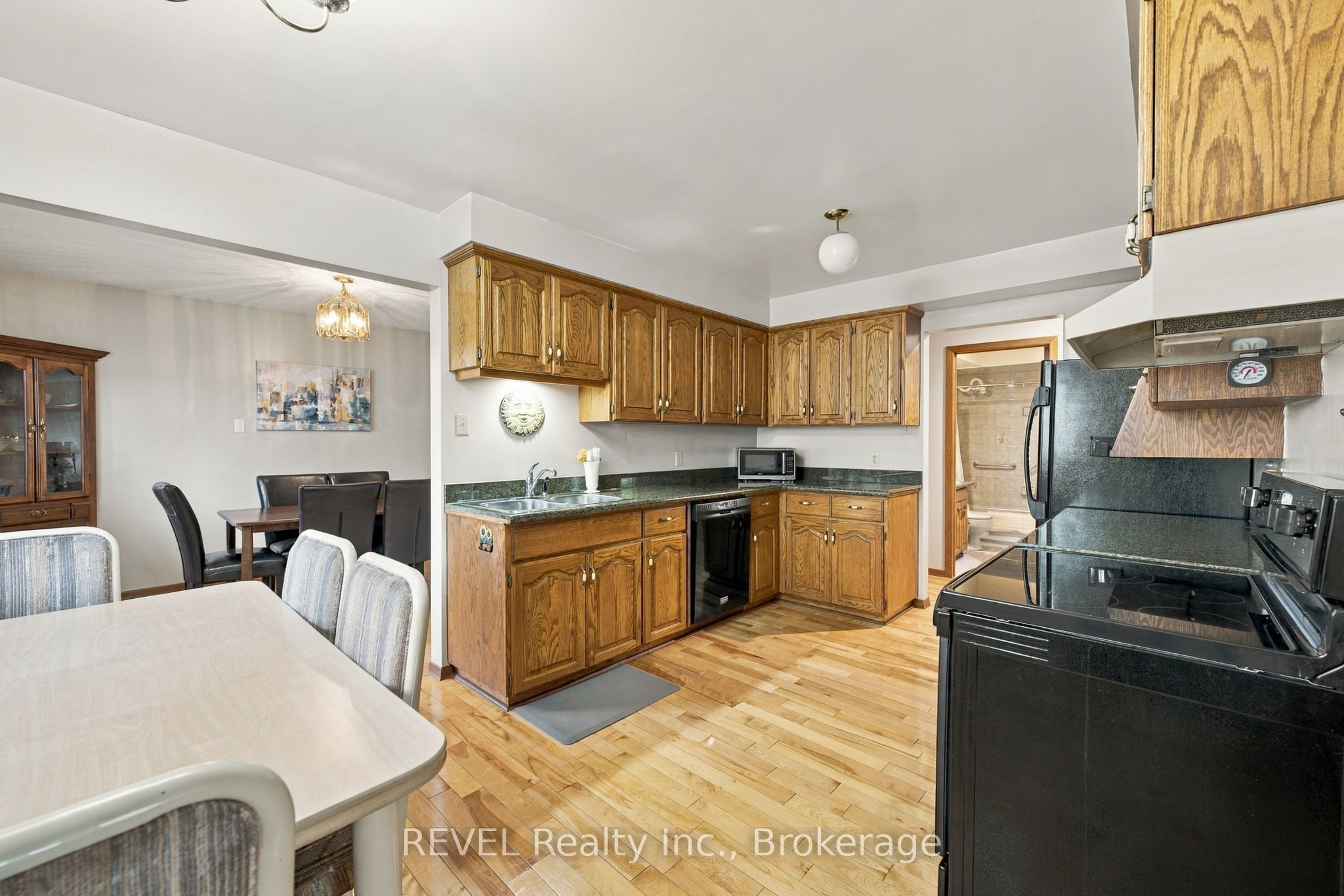 10 Michelle Drive Property Photo 17