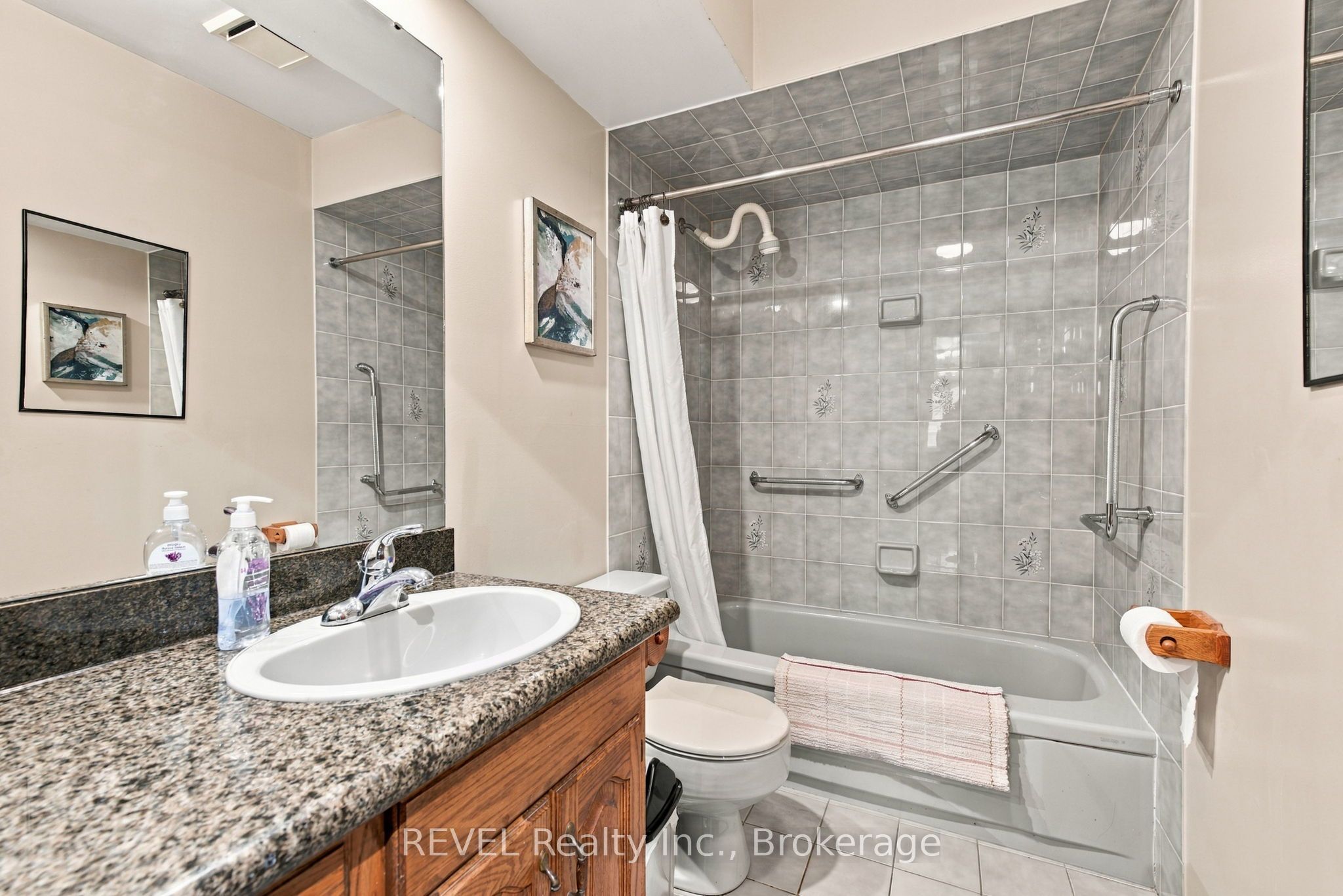 10 Michelle Drive Property Photo 21