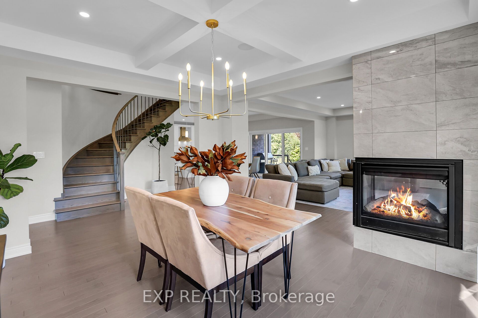 3608 Carolinia Court Property Photo 8