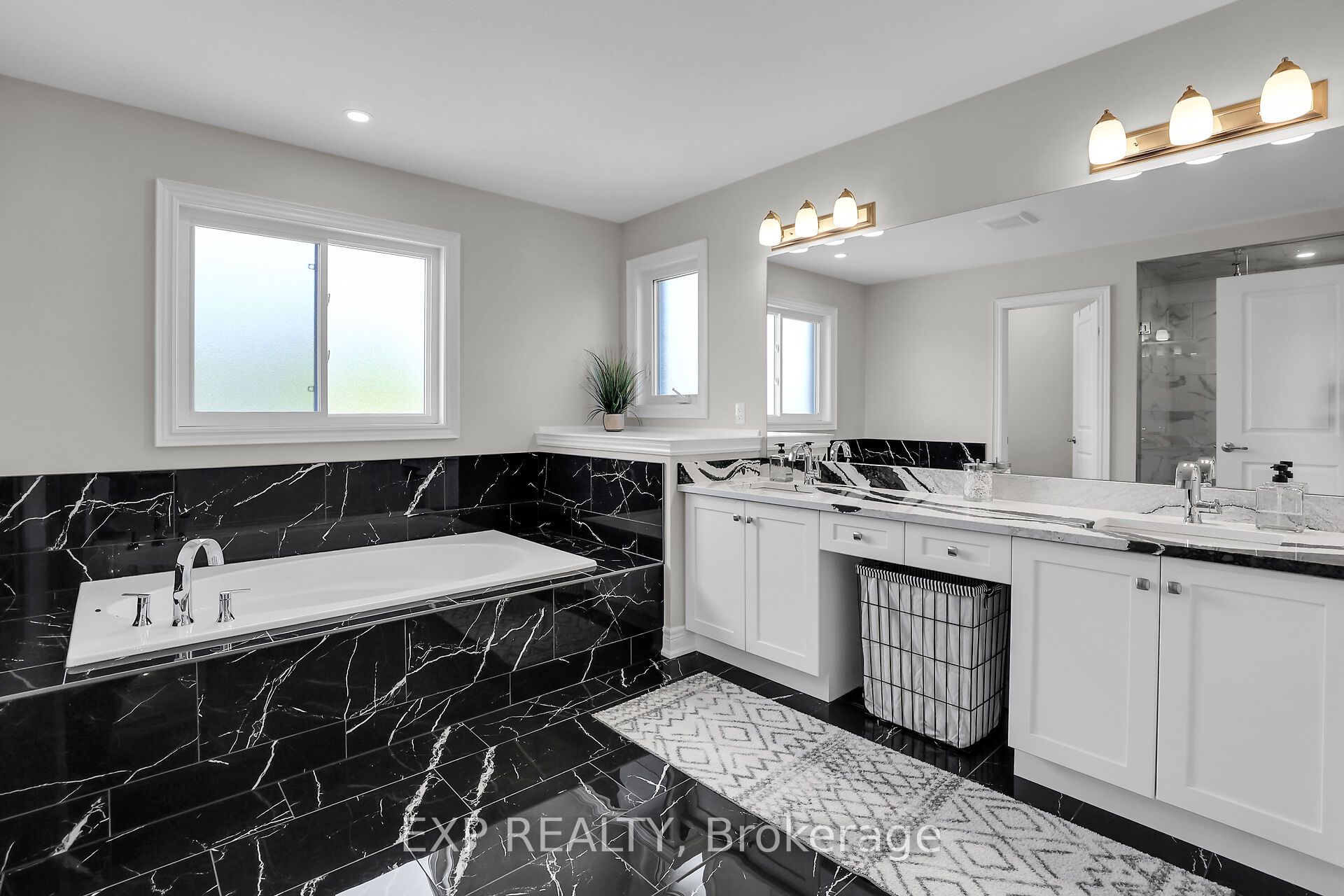 3608 Carolinia Court Property Photo 27