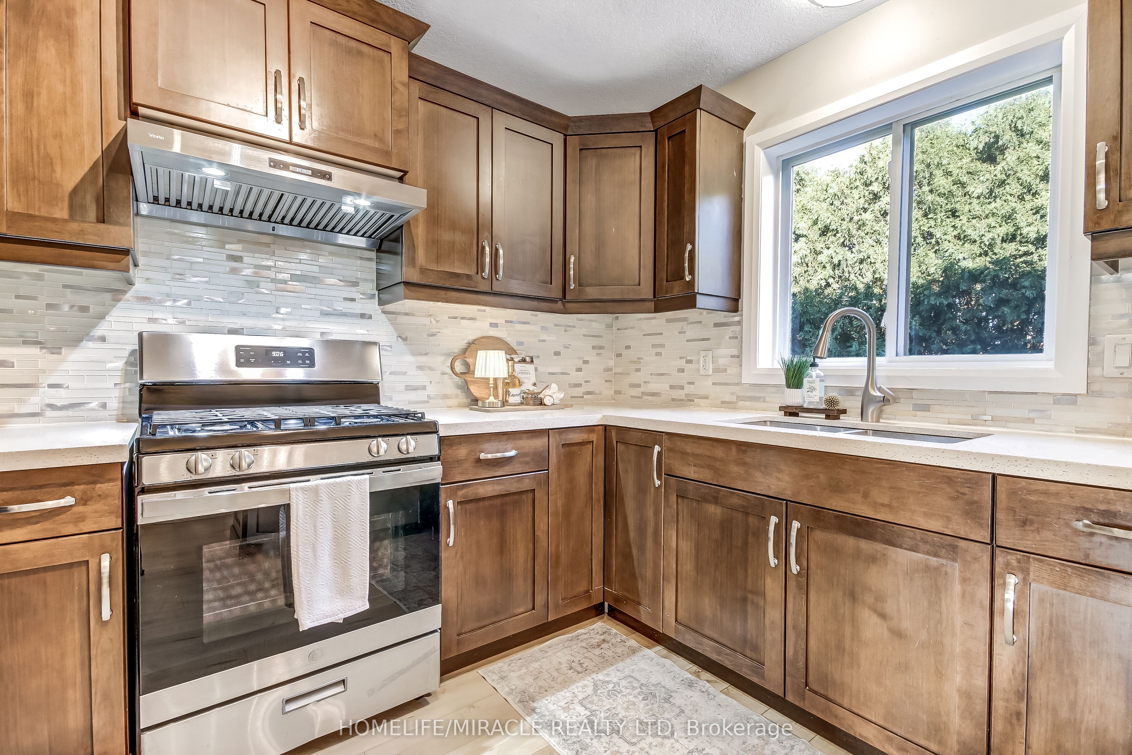 23 Willis Avenue Property Photo 6