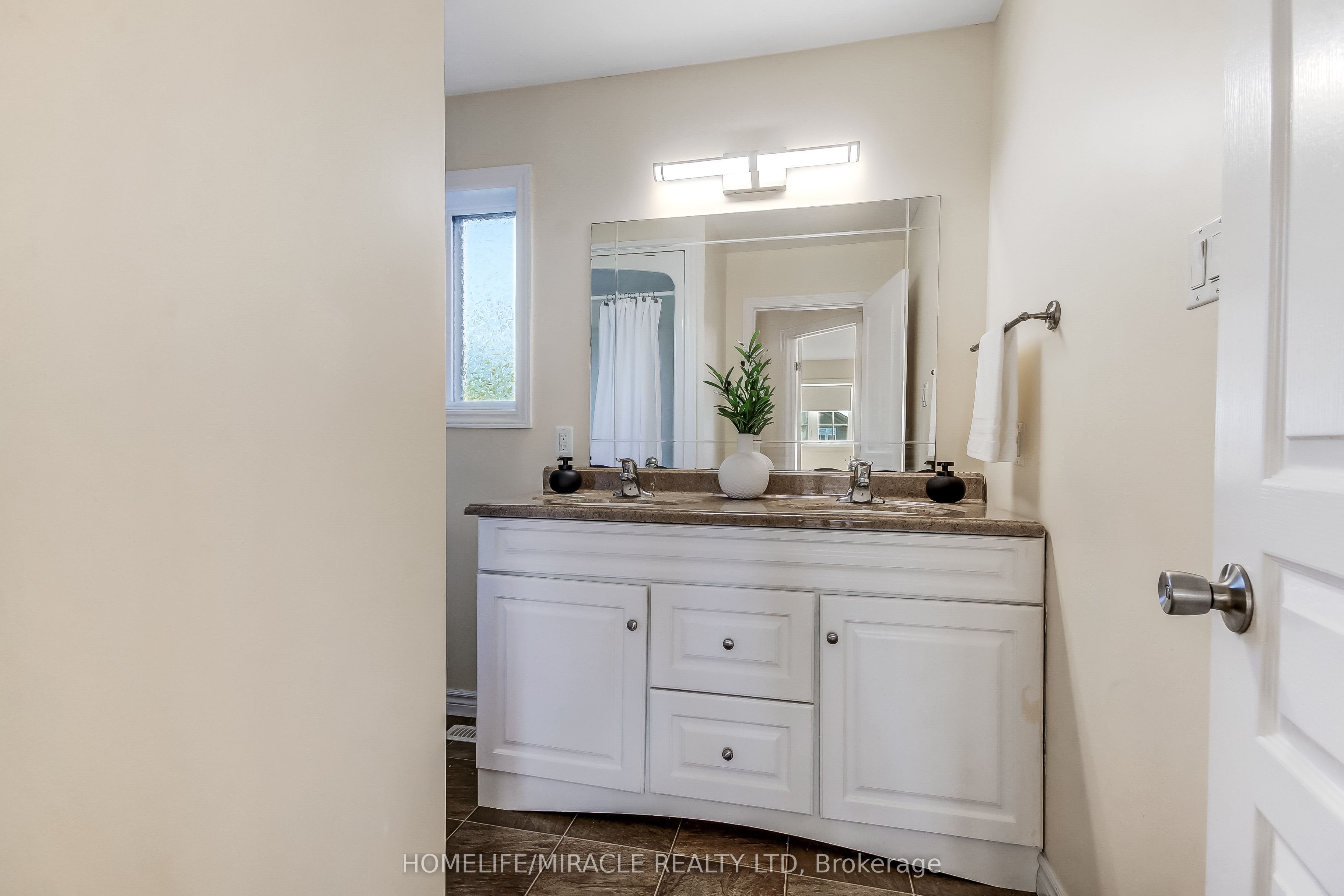 23 Willis Avenue Property Photo 14