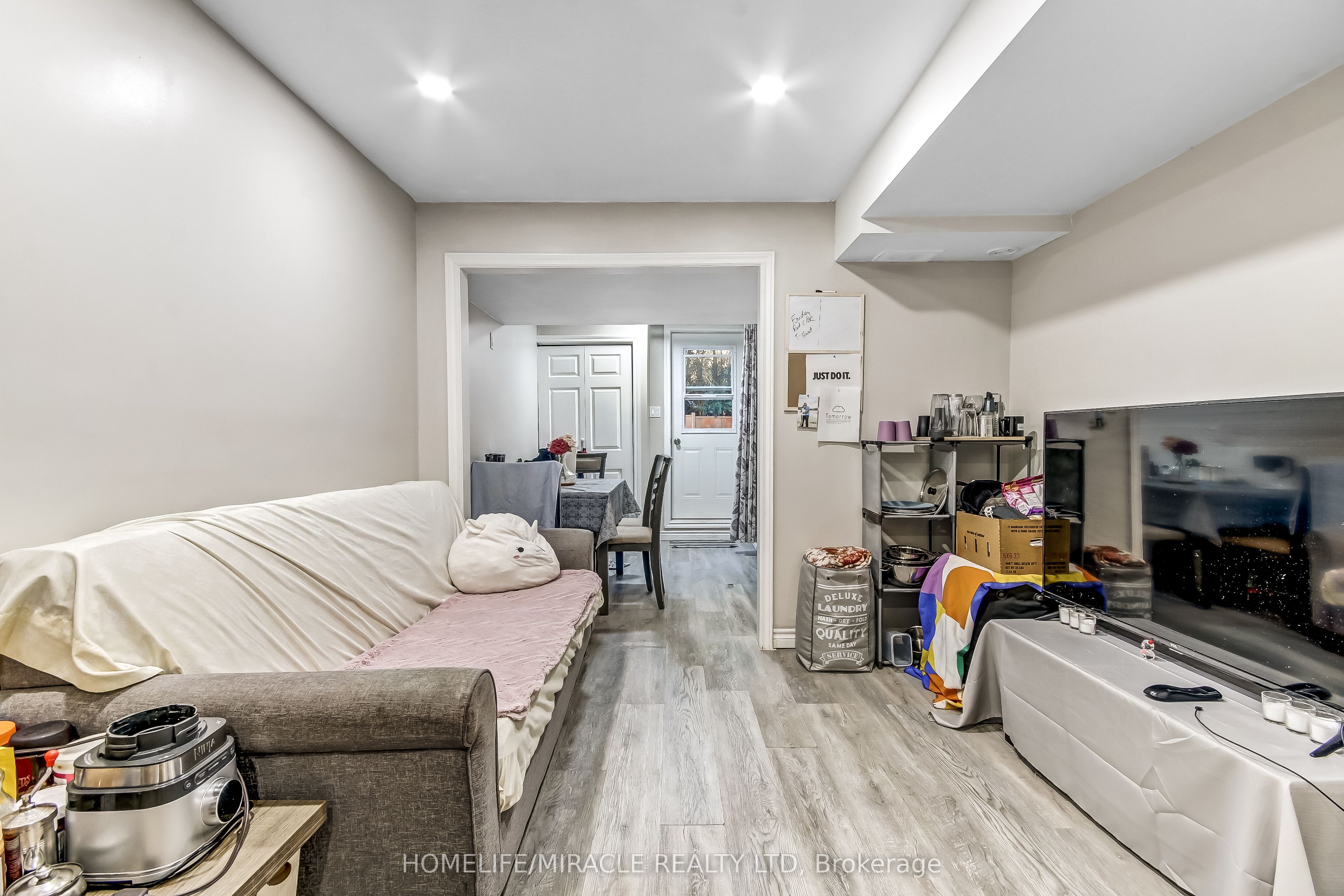 23 Willis Avenue Property Photo 18