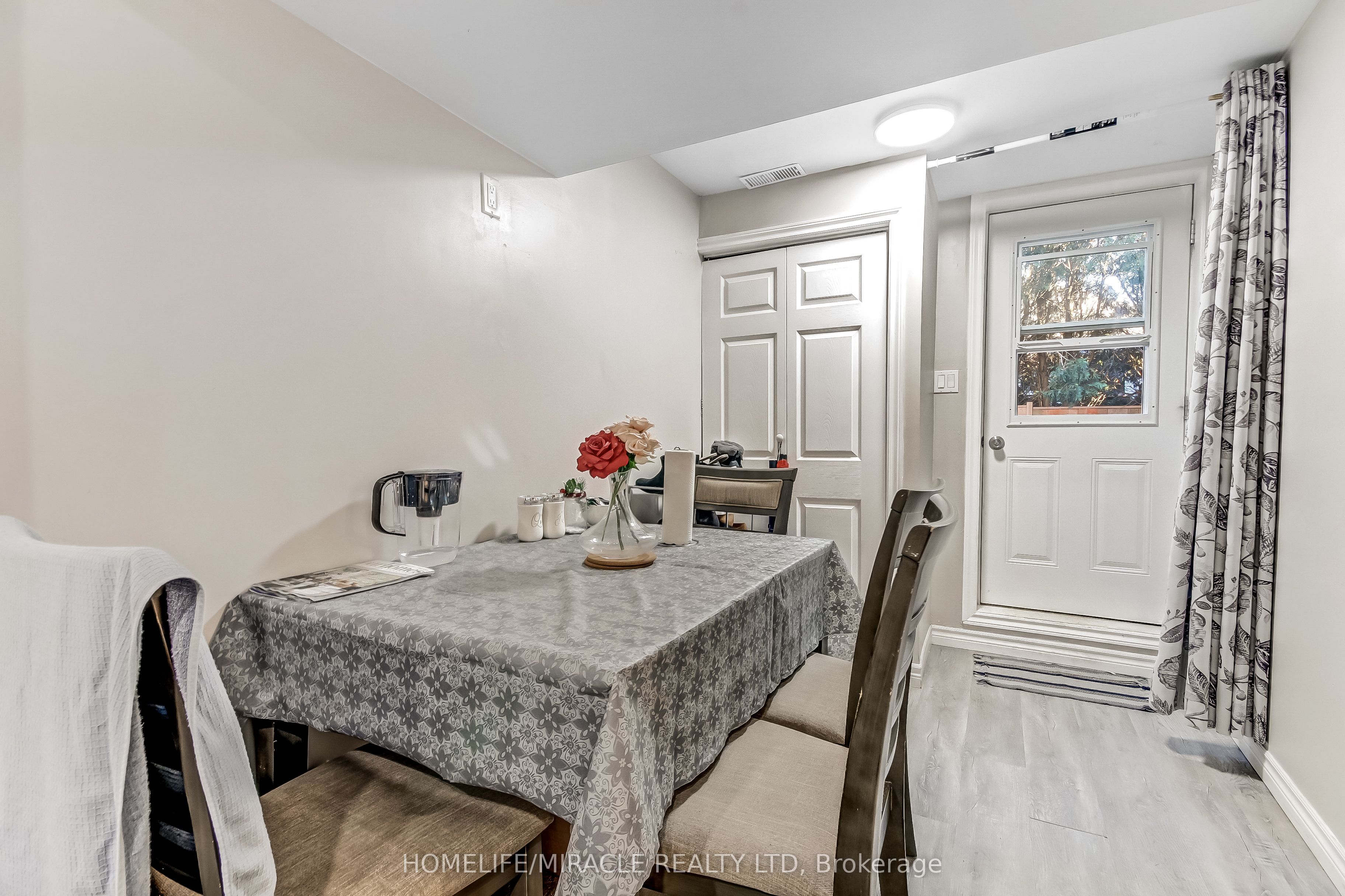 23 Willis Avenue Property Photo 19