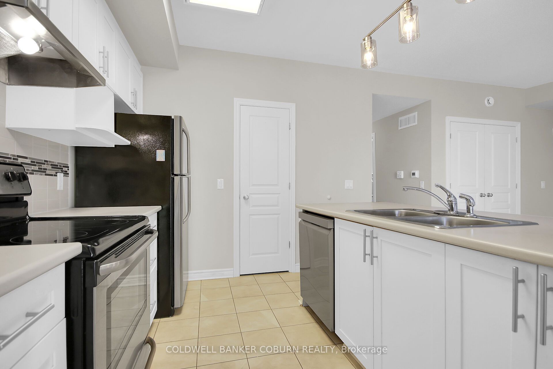 34 Tadley Private C Property Photo 8