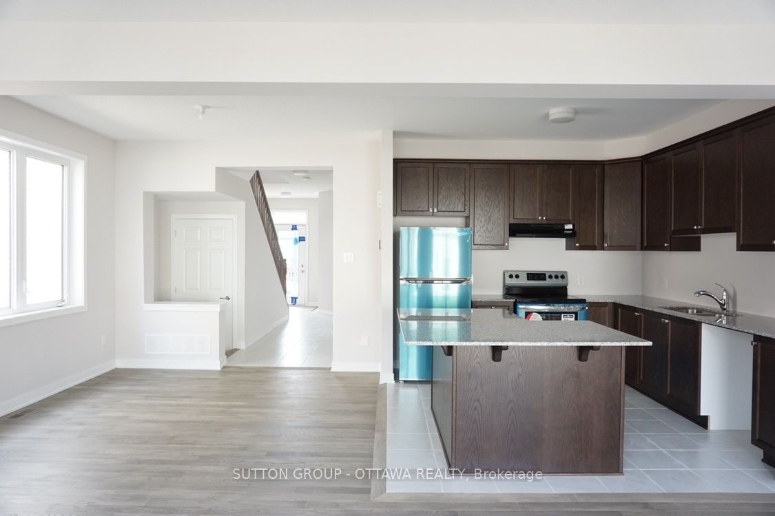663 Allied Mews Property Photo 10