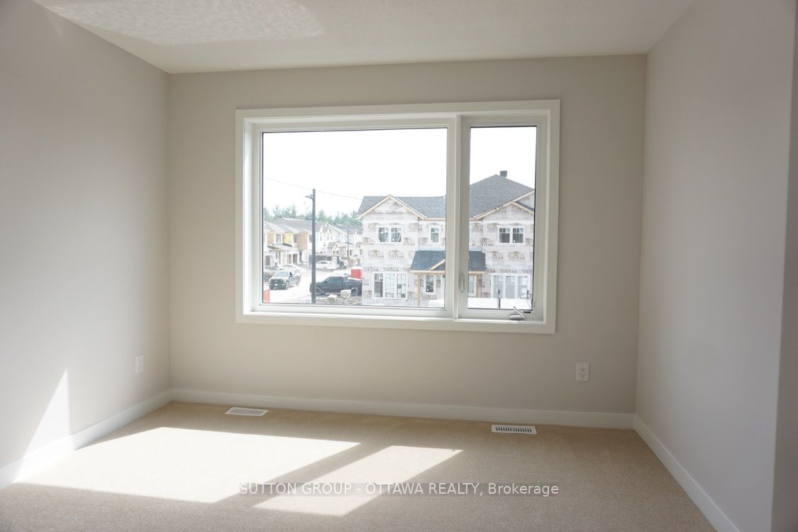 663 Allied Mews Property Photo 16