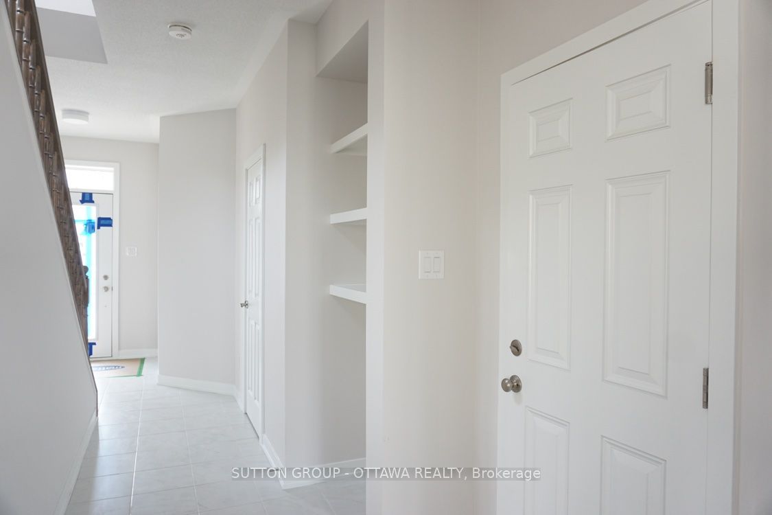 663 Allied Mews Property Photo 20