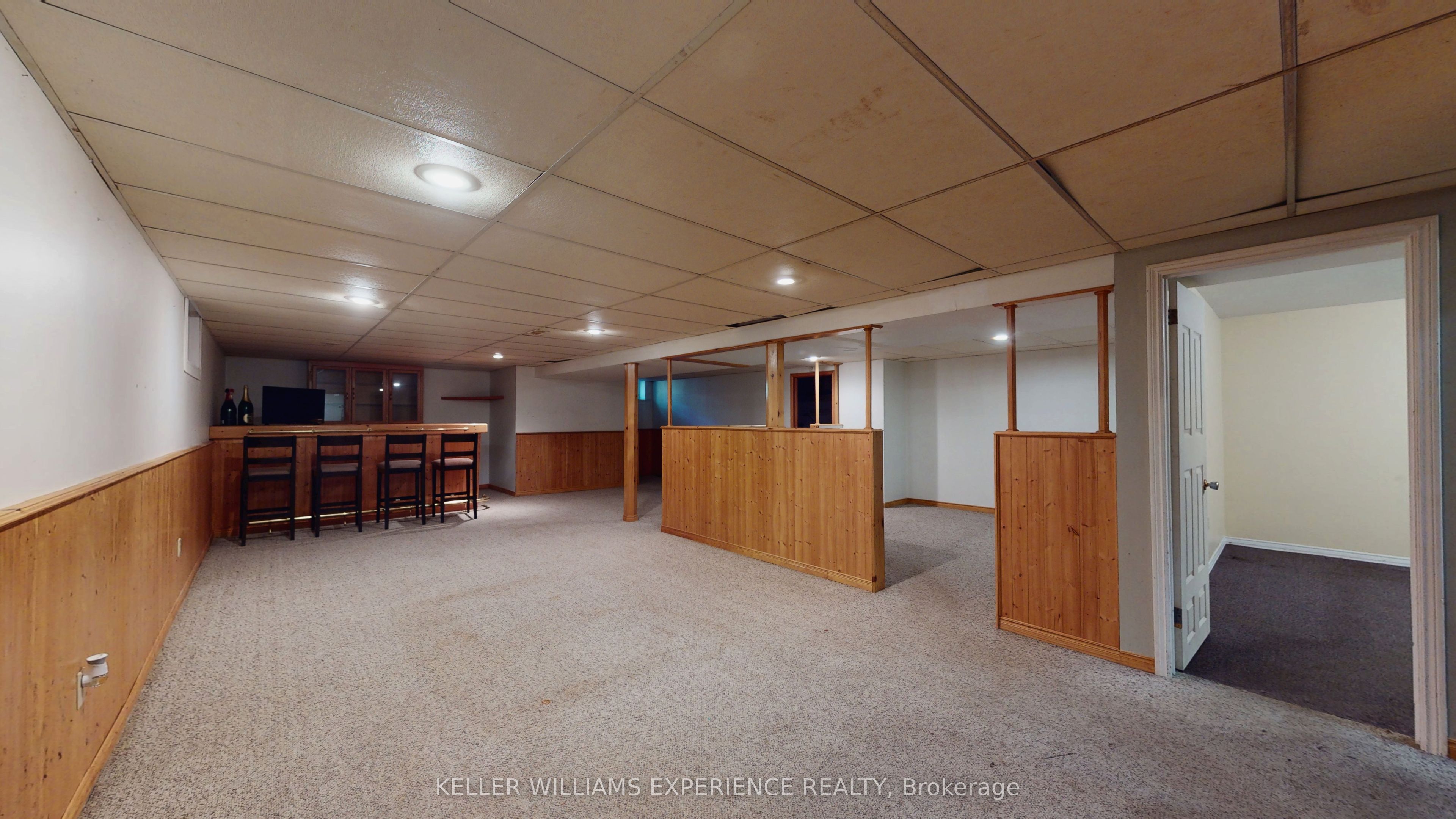 135 Catherine Street W Property Photo 14