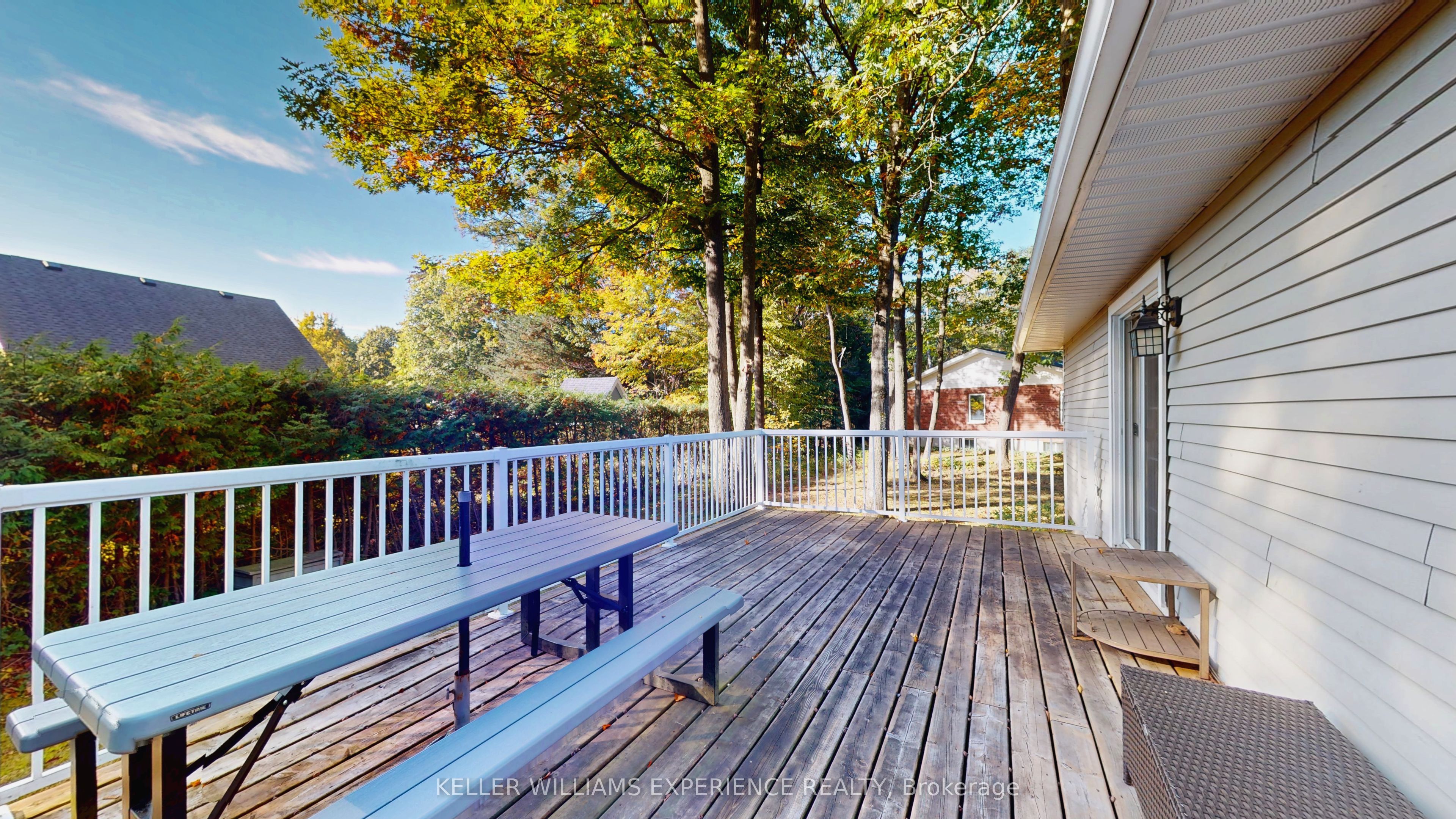135 Catherine Street W Property Photo 21