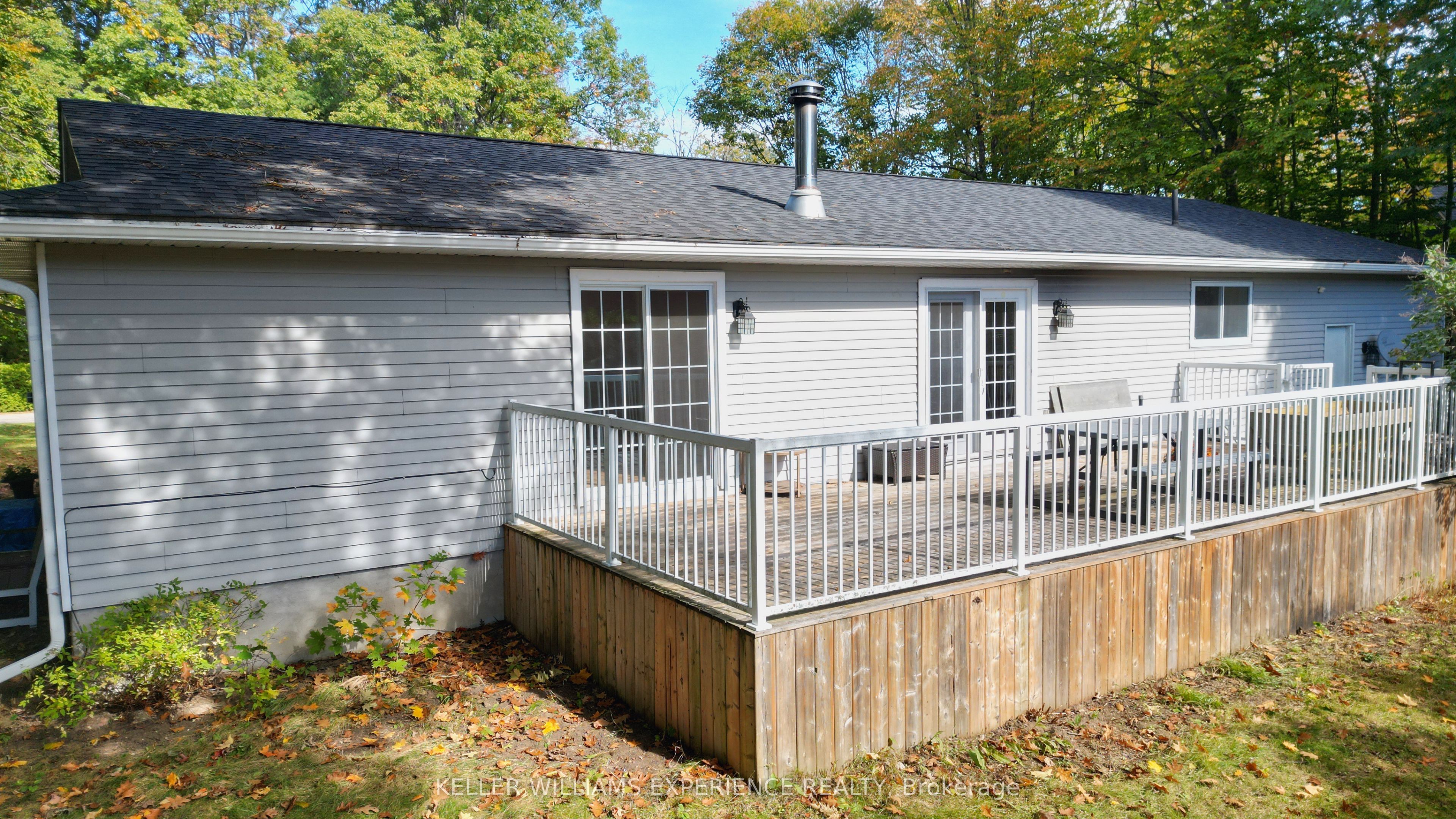 135 Catherine Street W Property Photo 23