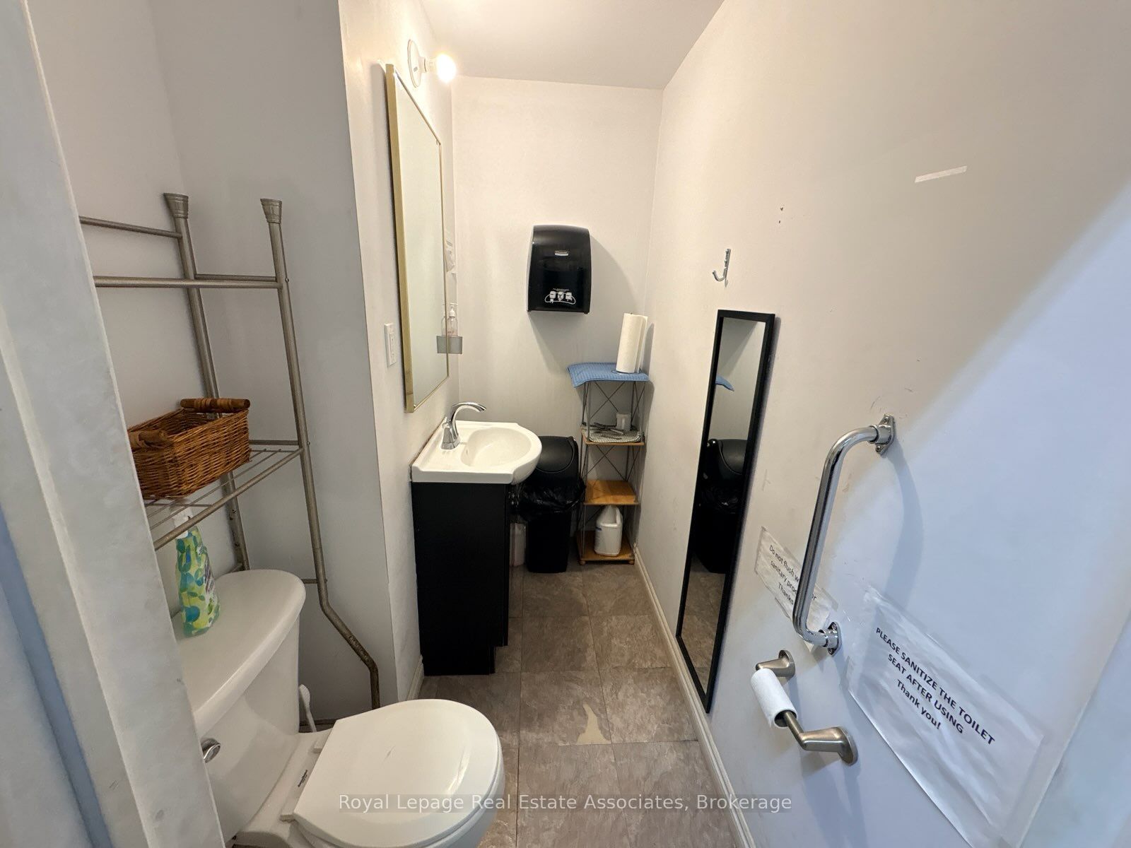 428 King Street W Property Photo 9