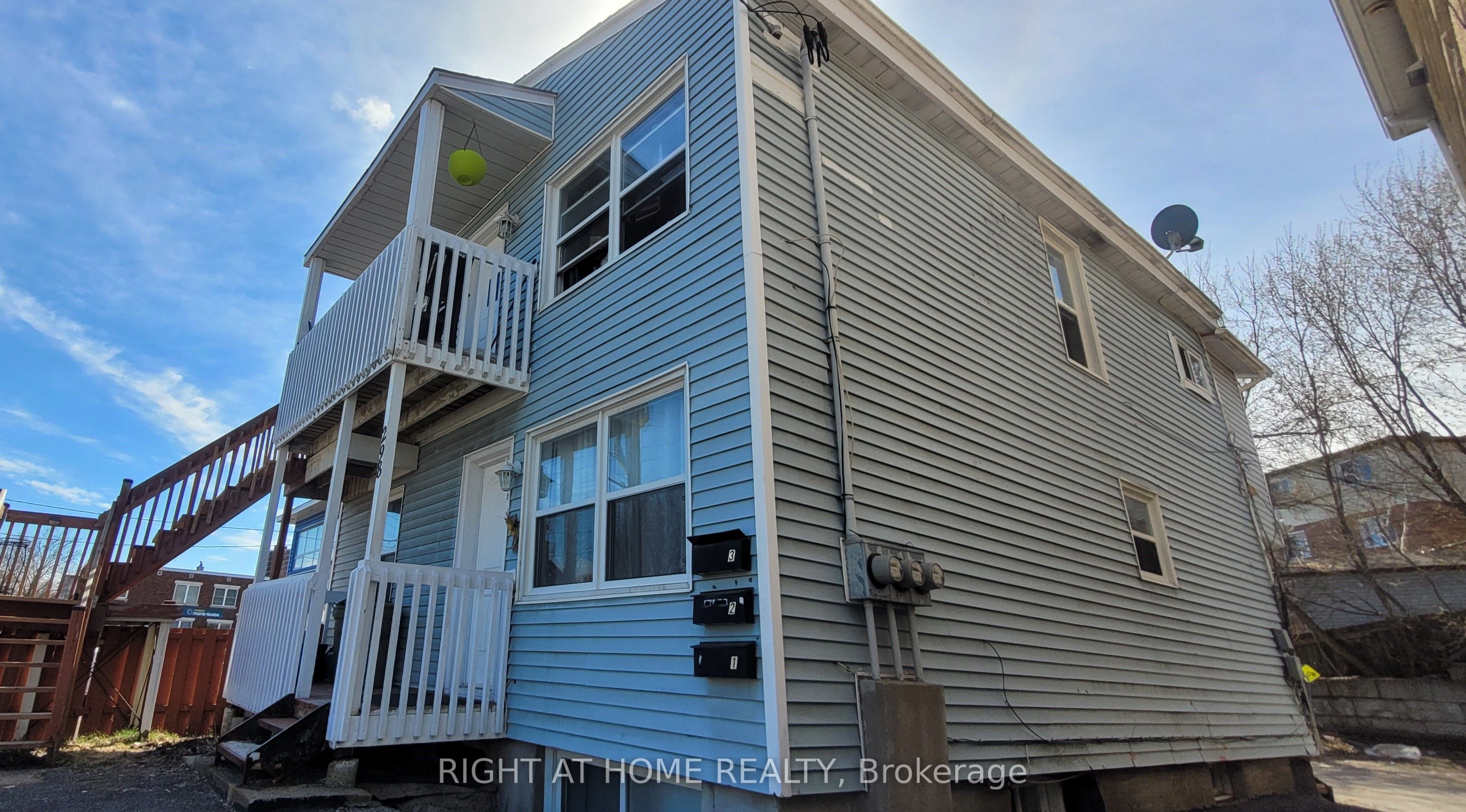 298 Montfort Street Property Photo 2