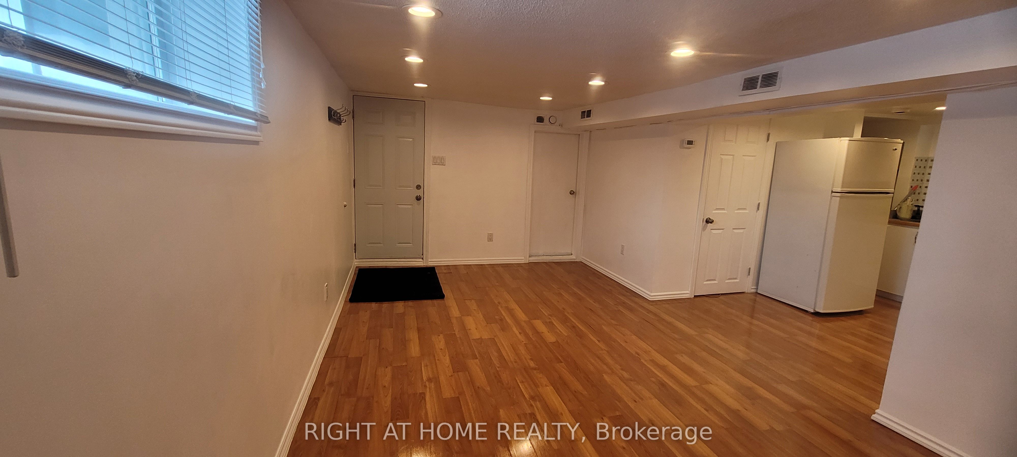 298 Montfort Street Property Photo 4