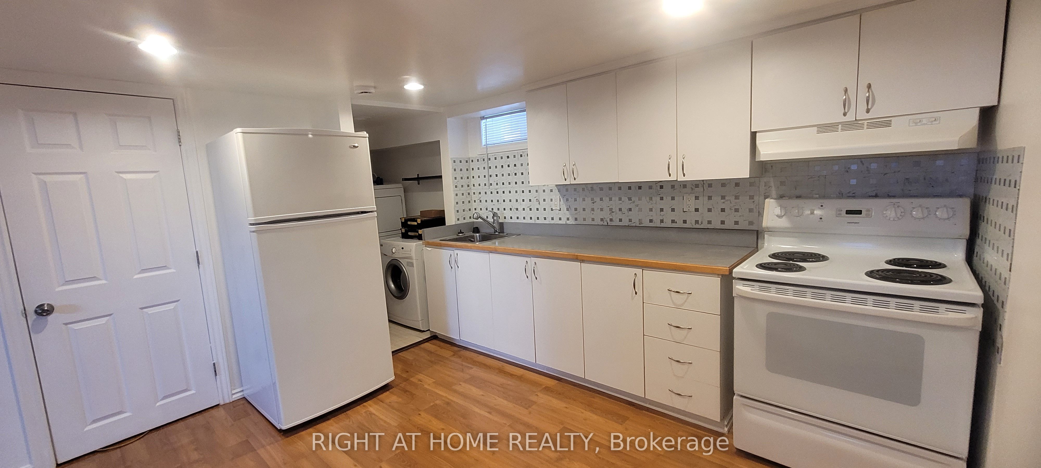 298 Montfort Street Property Photo 7