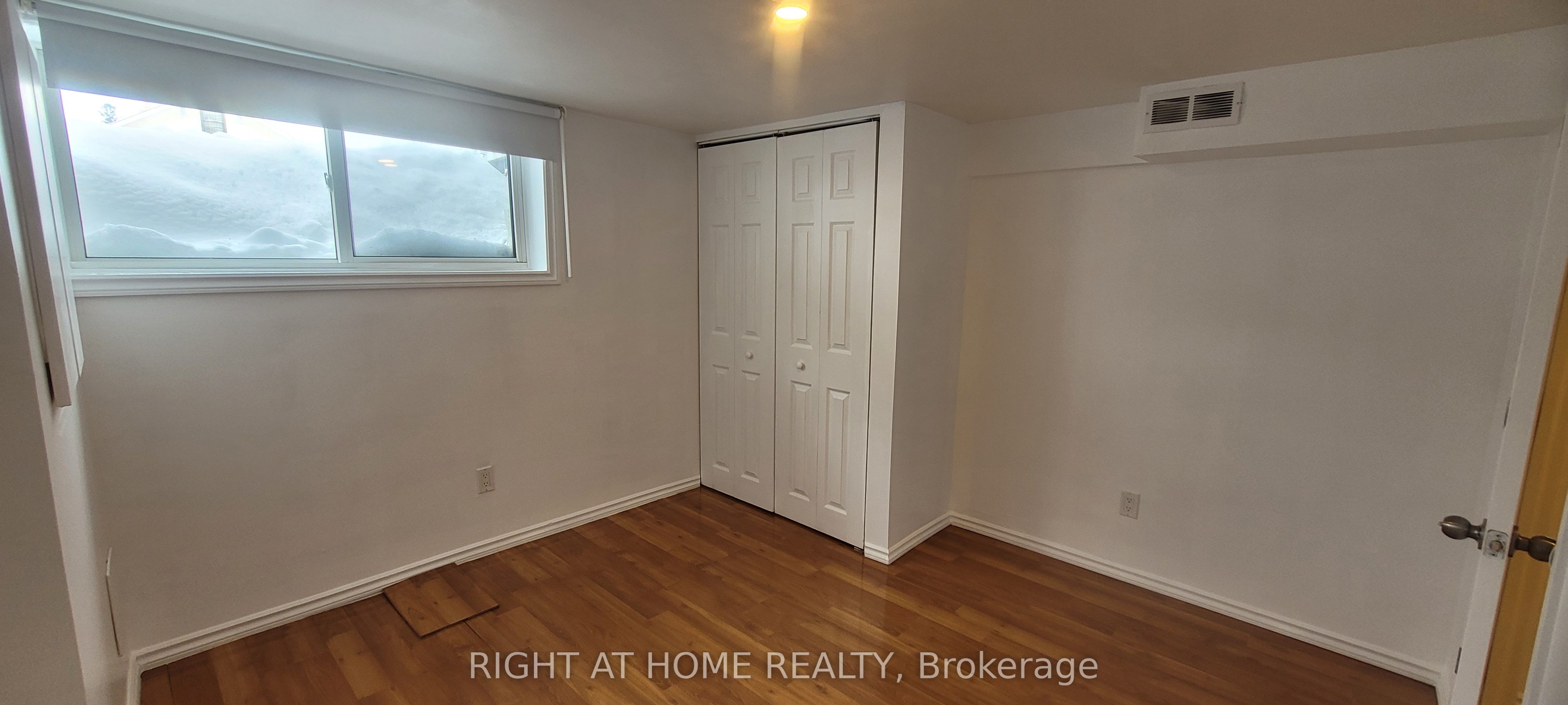 298 Montfort Street Property Photo 8
