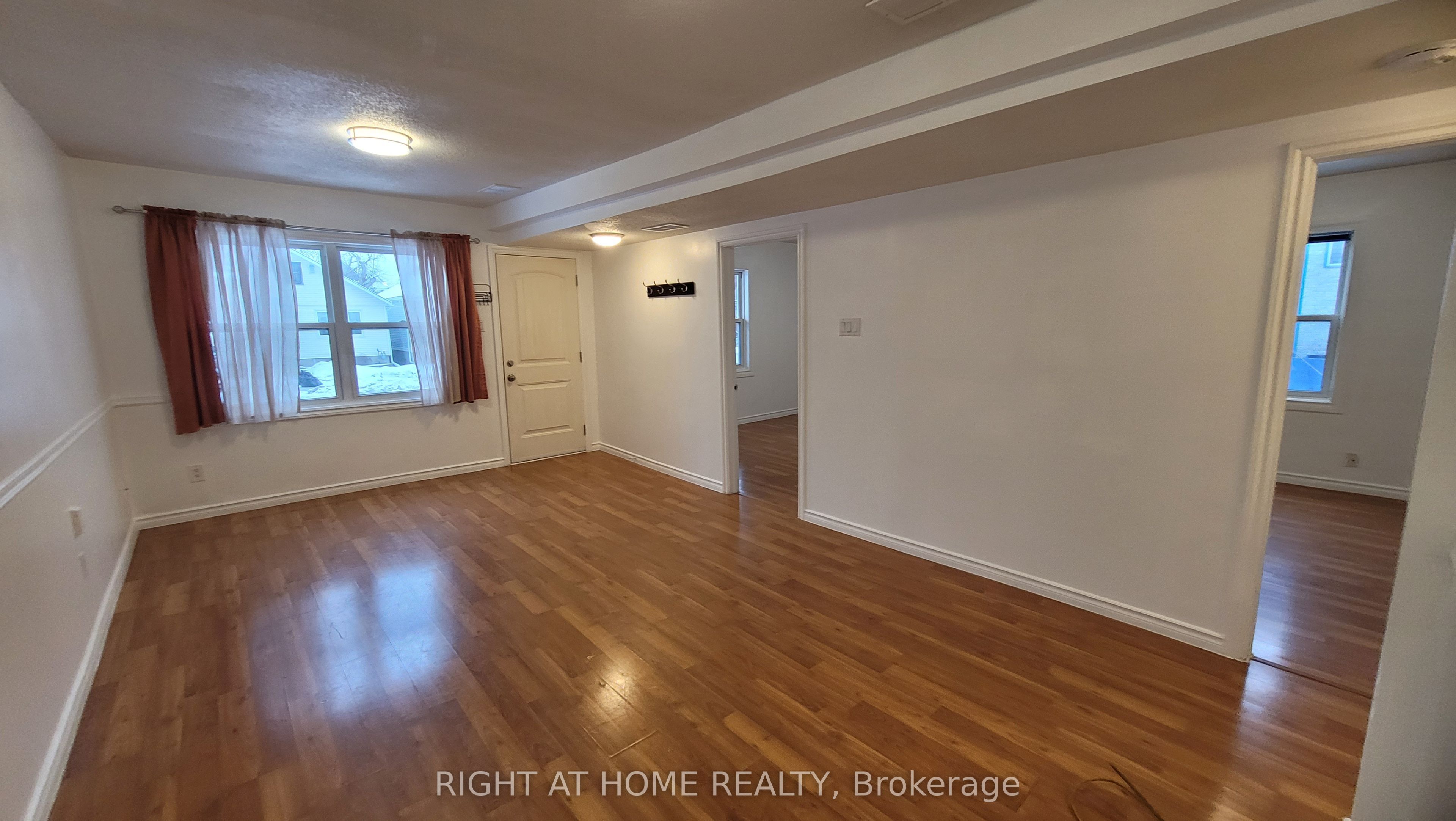 298 Montfort Street Property Photo 11