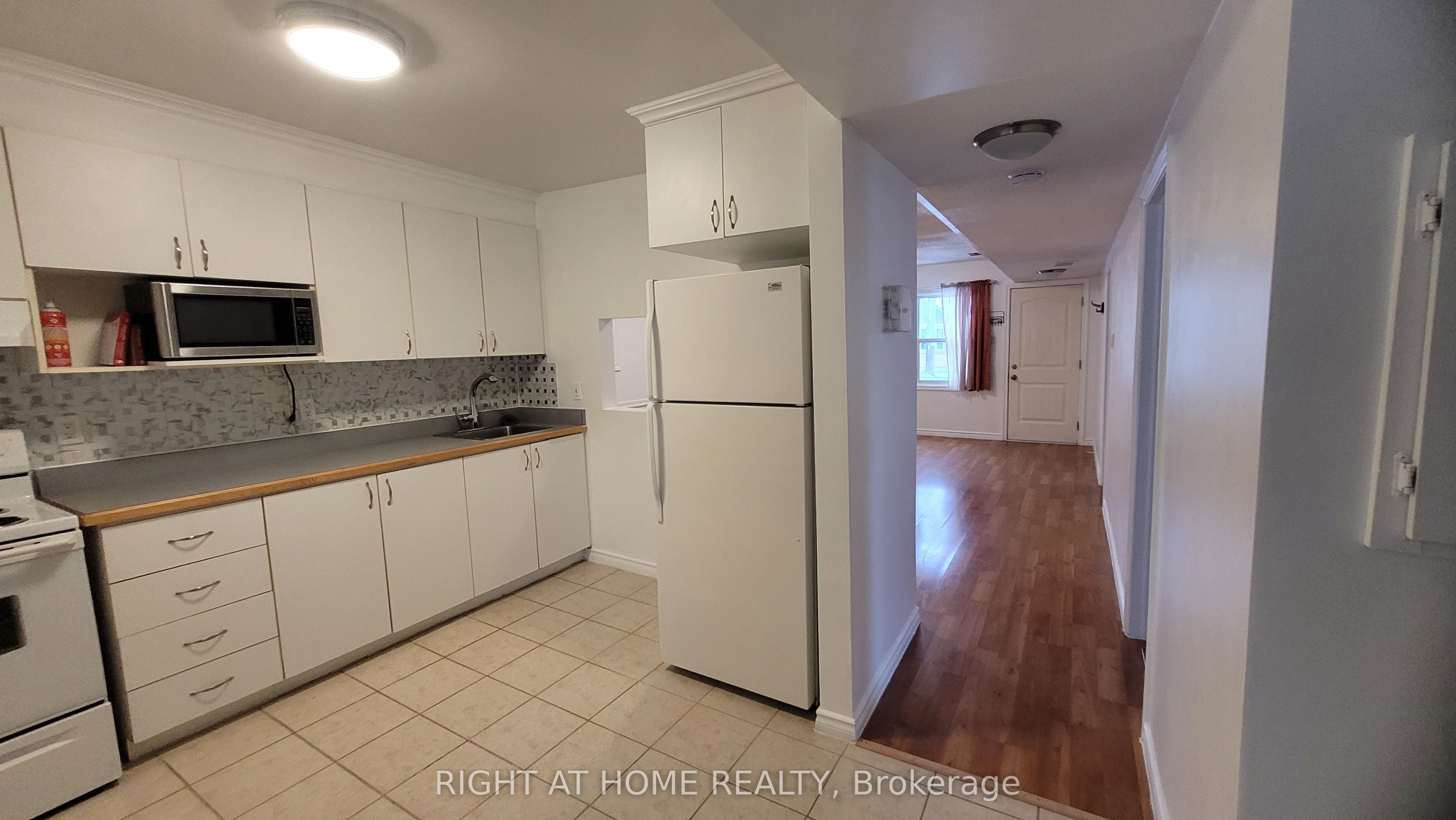 298 Montfort Street Property Photo 13