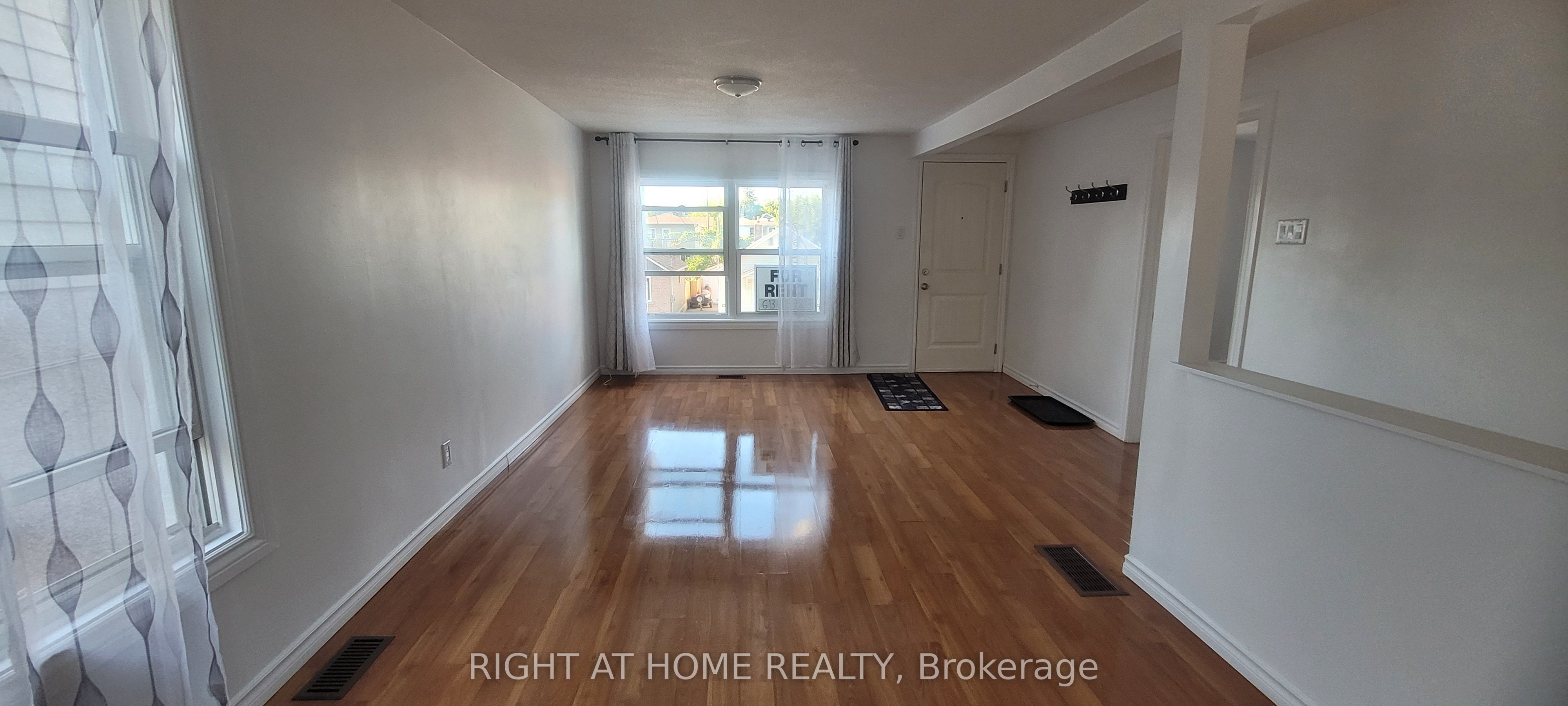 298 Montfort Street Property Photo 23
