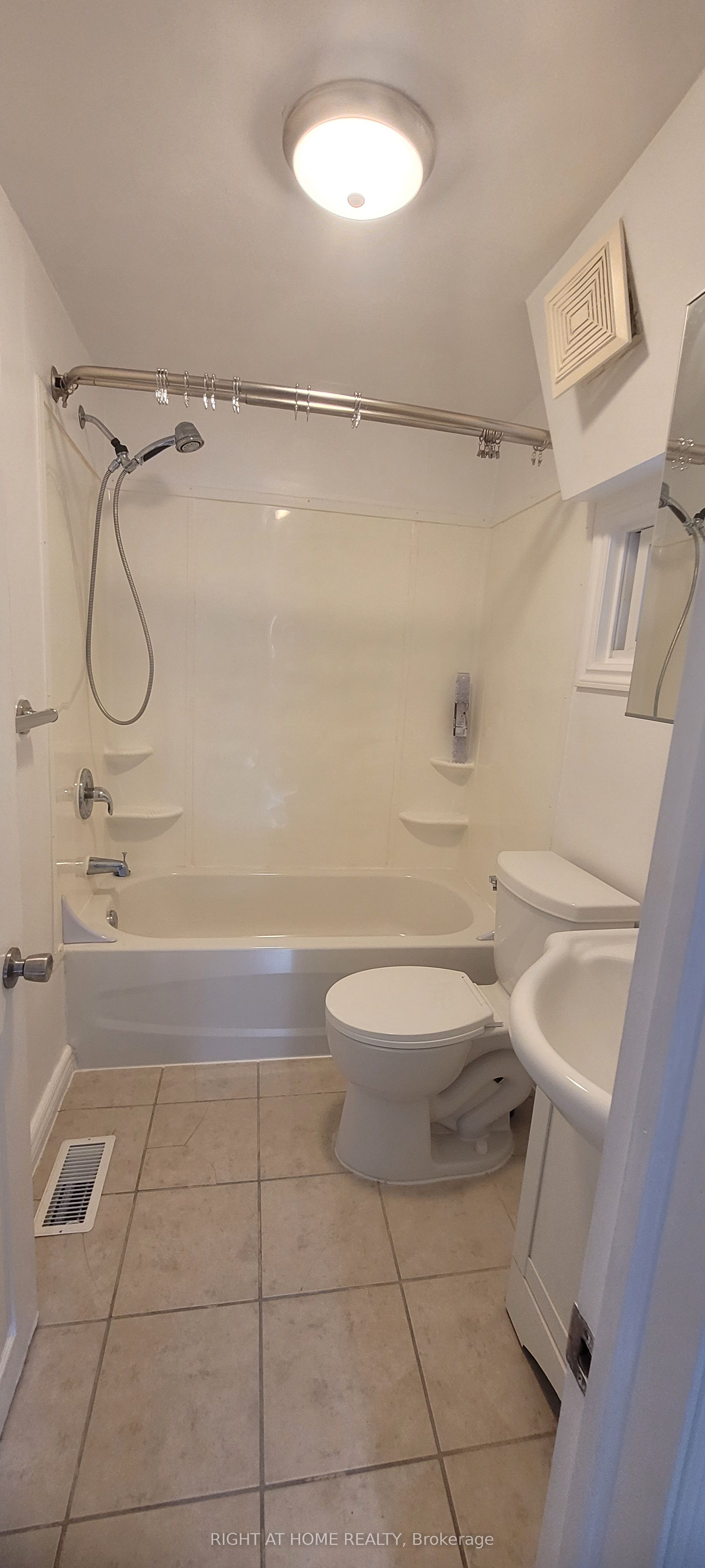 298 Montfort Street Property Photo 29