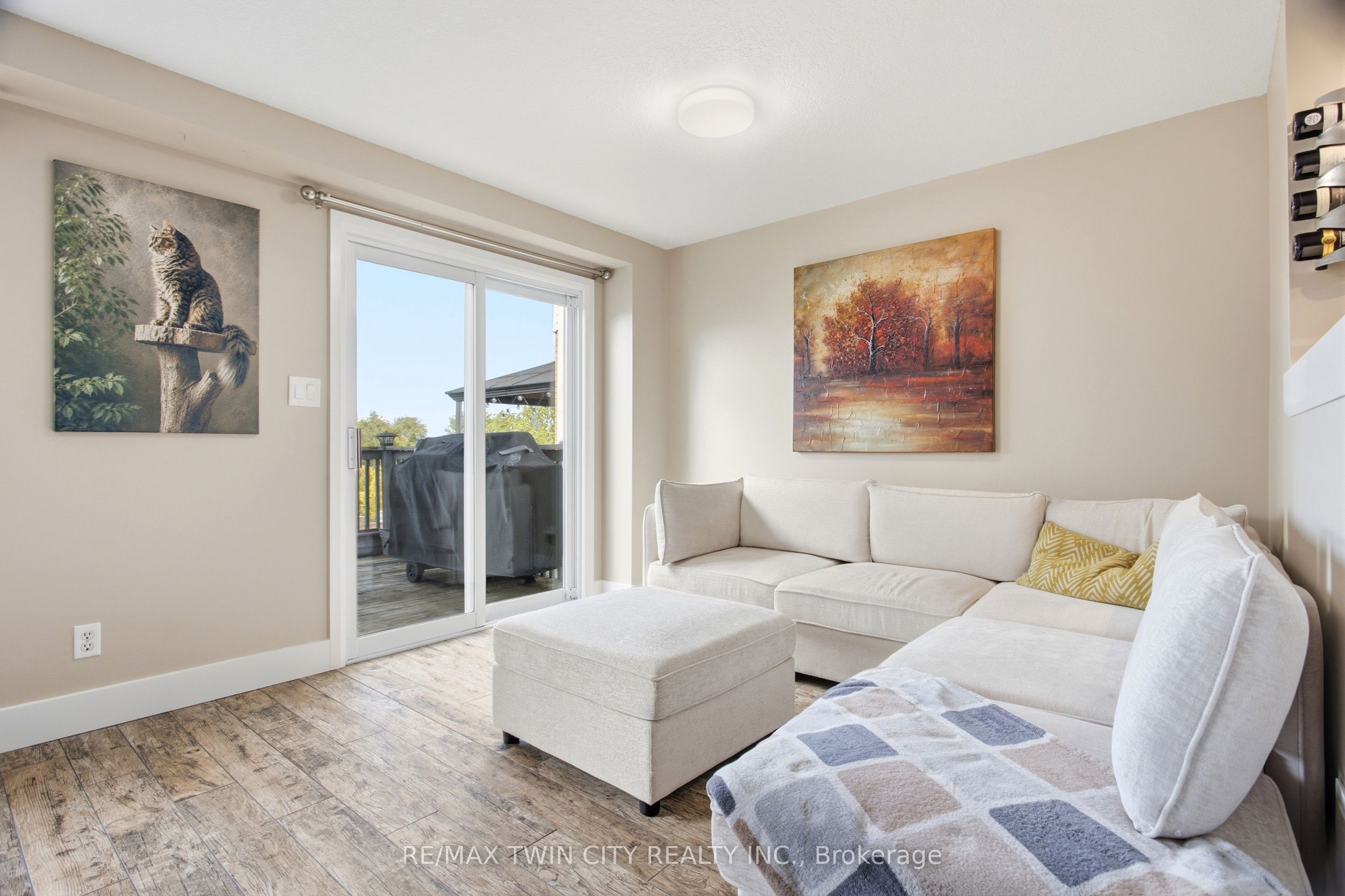 X13879278 Property Photo 6