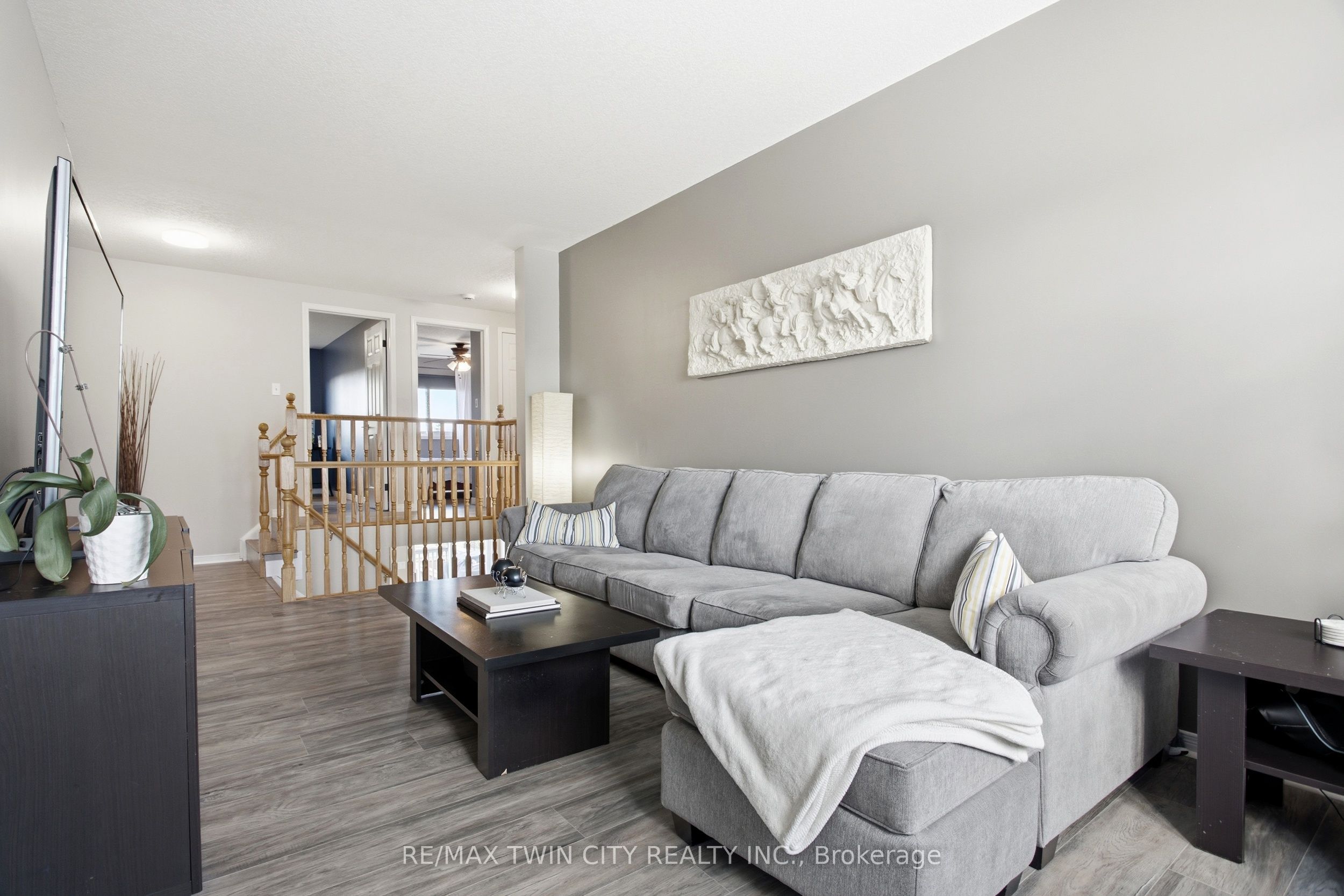 X13879278 Property Photo 16
