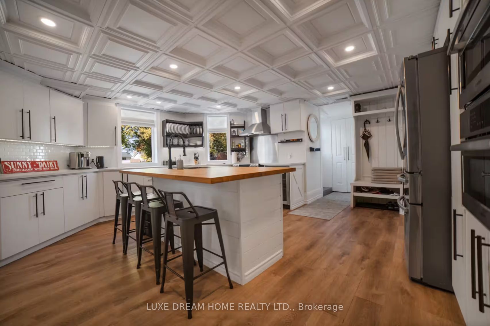 42 Clyde Street Property Photo 23