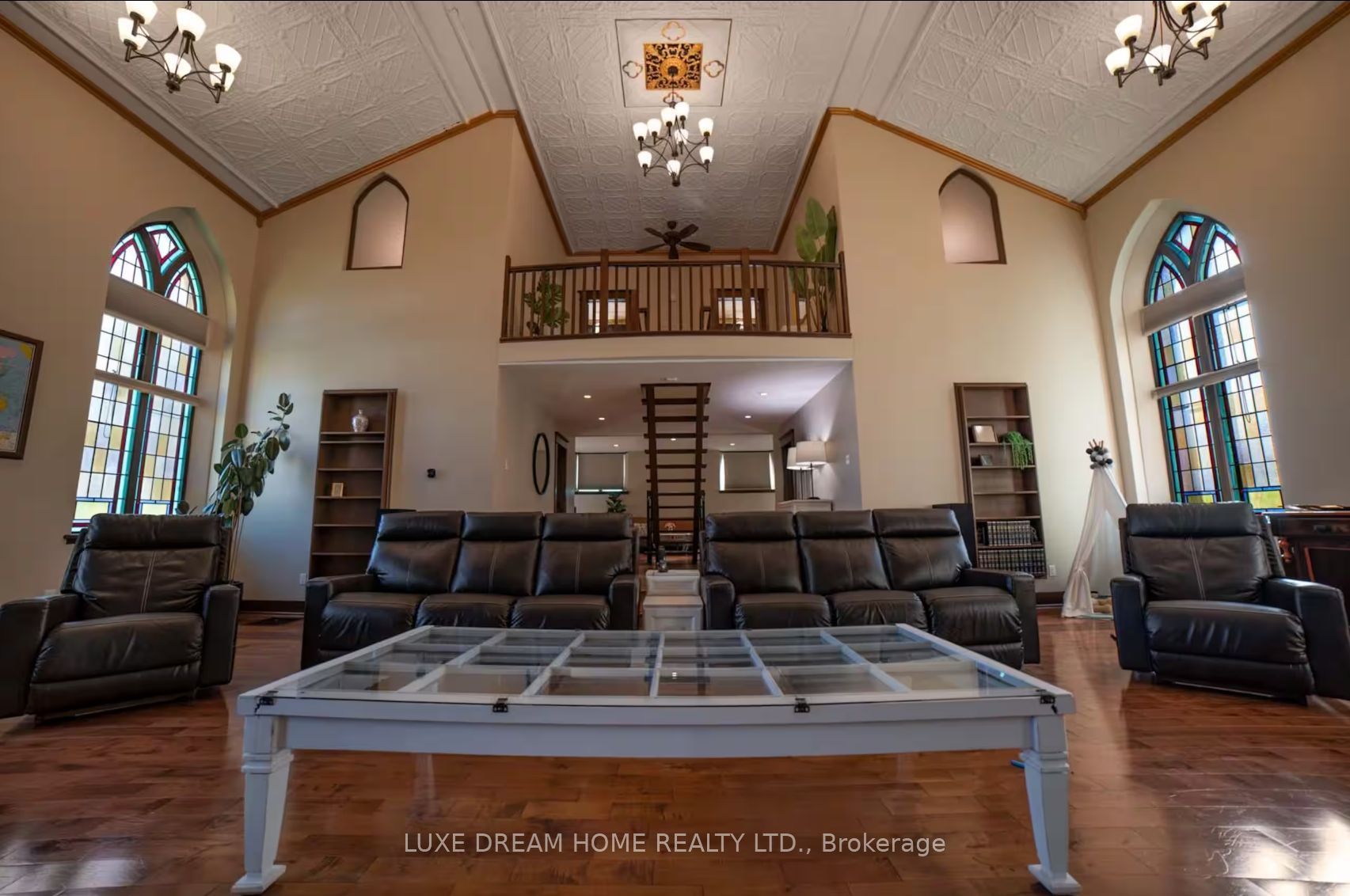 42 Clyde Street Property Photo 27